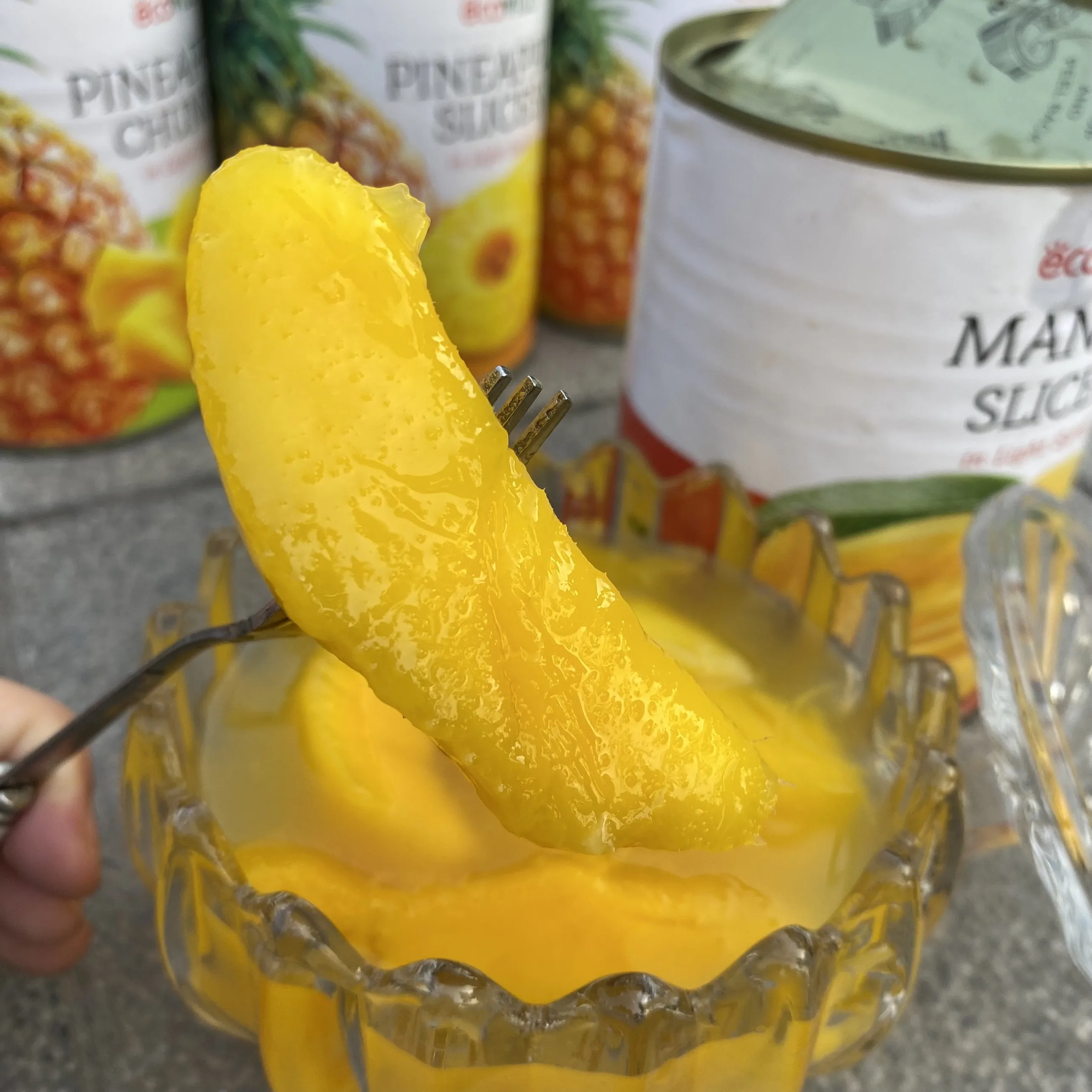 WHOLESALE PRICE Premium Quality Vietnam Manufacturer OEM Canned Mango In Light Syrup With Required Packaging