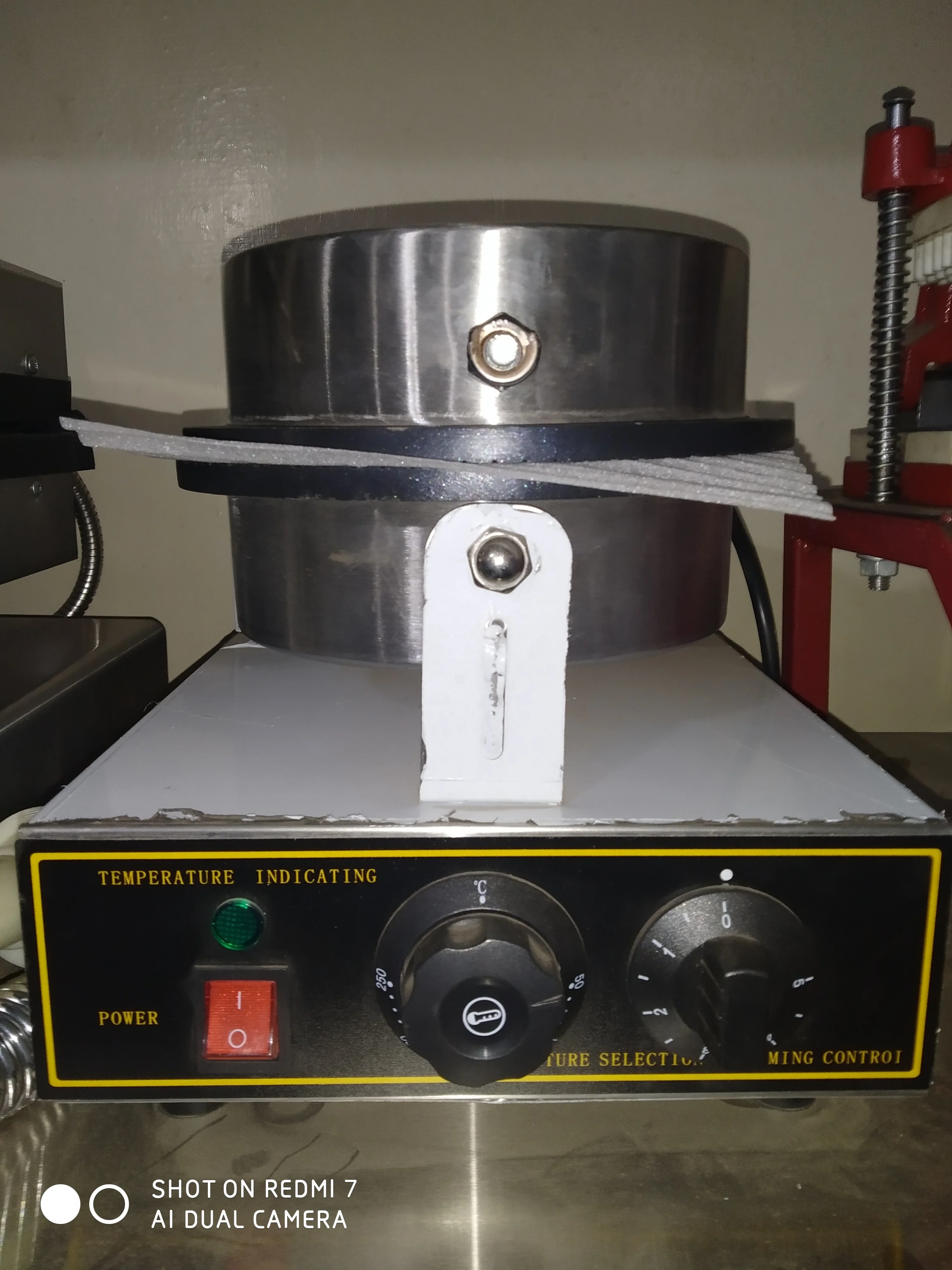 Leenova Waffle Baker Waffle Maker Highly Recommended fully stainless steel body