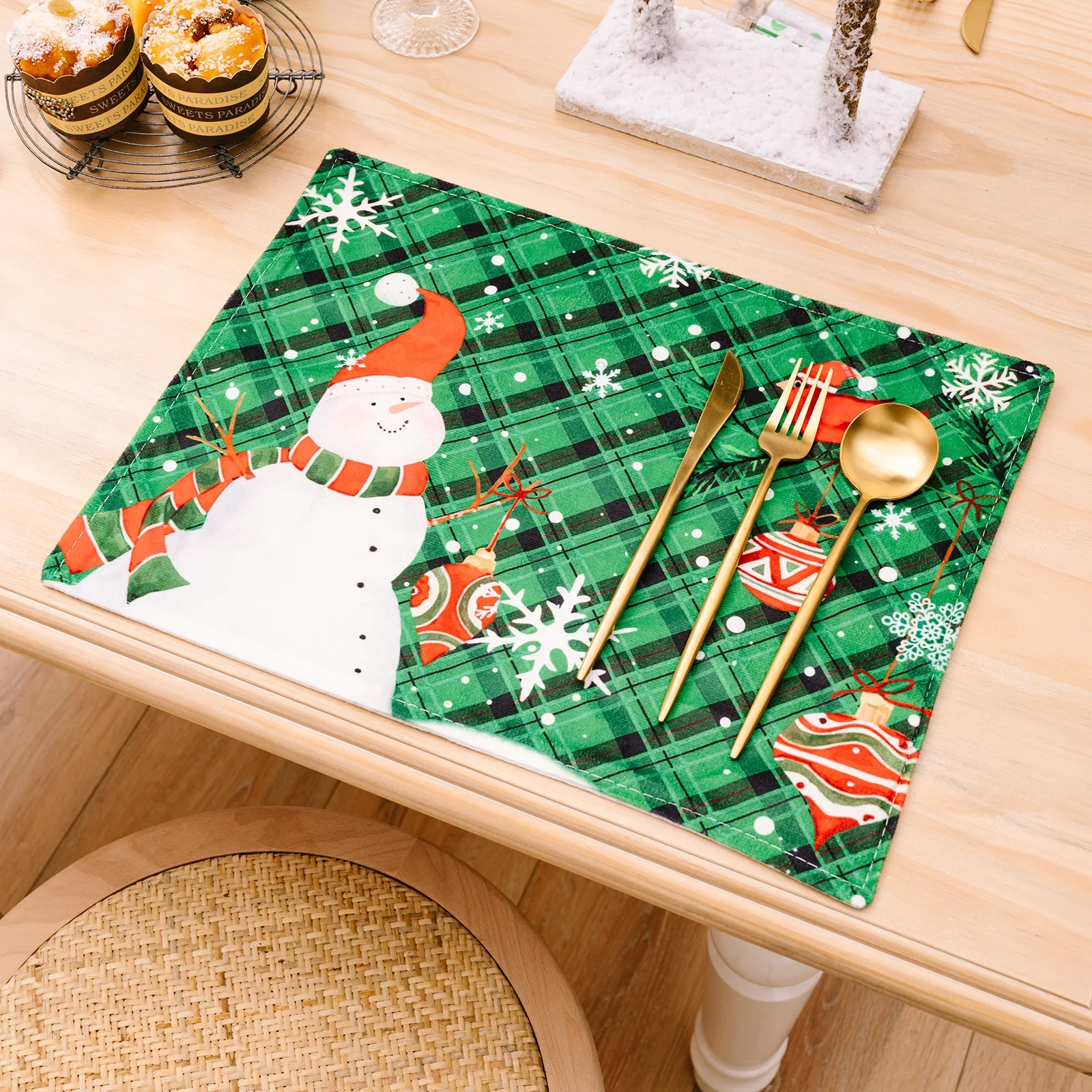 Green Snowman Plaid Placemat