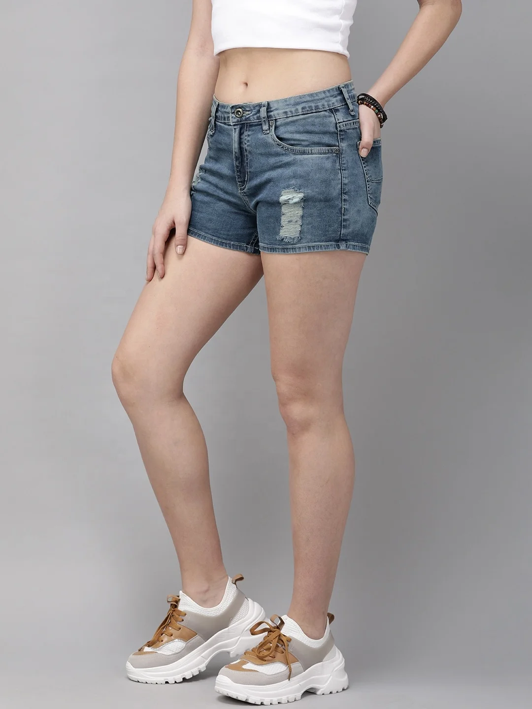 2022 New Arrivals brocken hole Women Denim Summer Shorts bale Zipper Fly Pockets Frayed Raw Ripped Denim short jeans for women