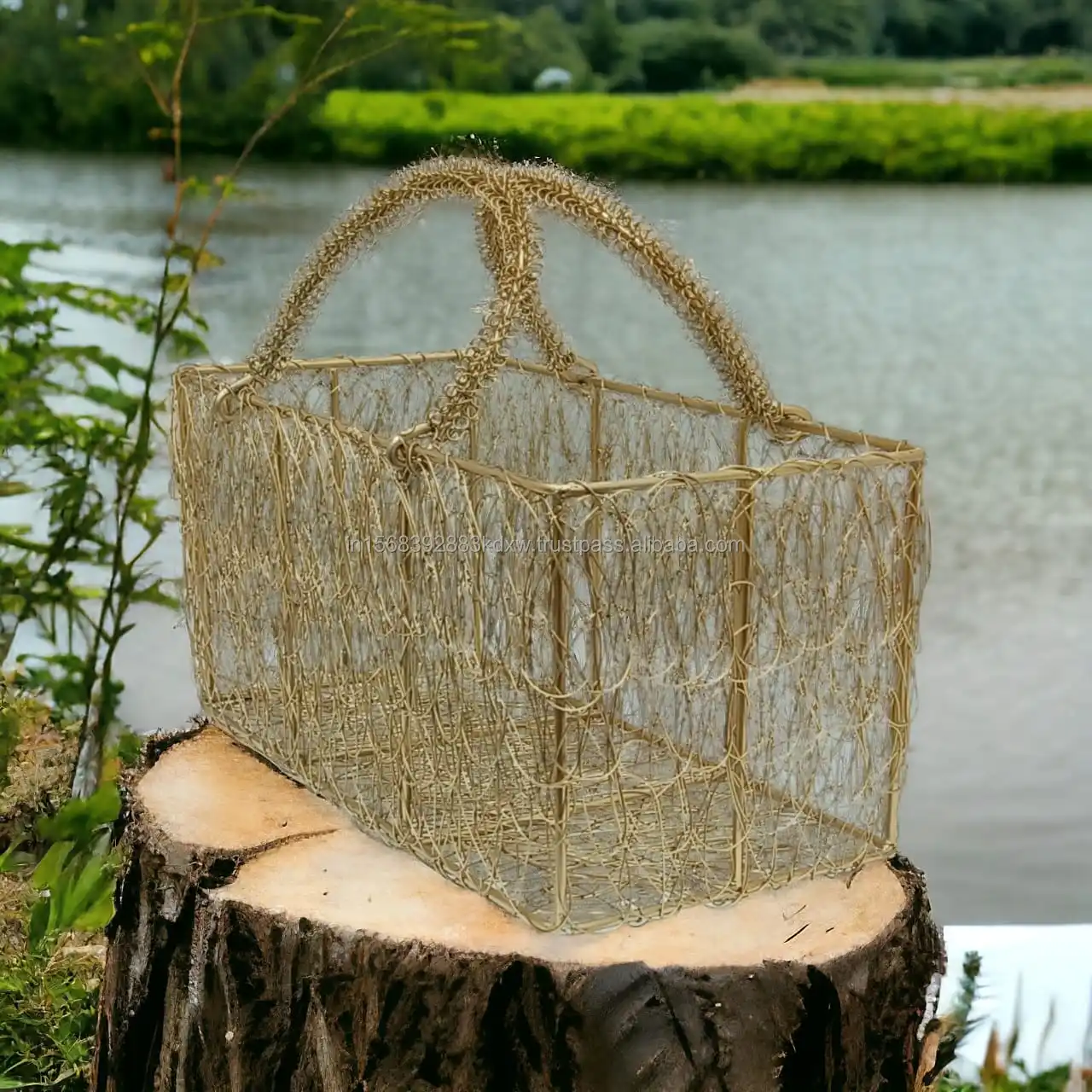 Elegant Looking Gifting Metal Basket for Christmas Gifts, Wedding Hampers, Champagne Gifting