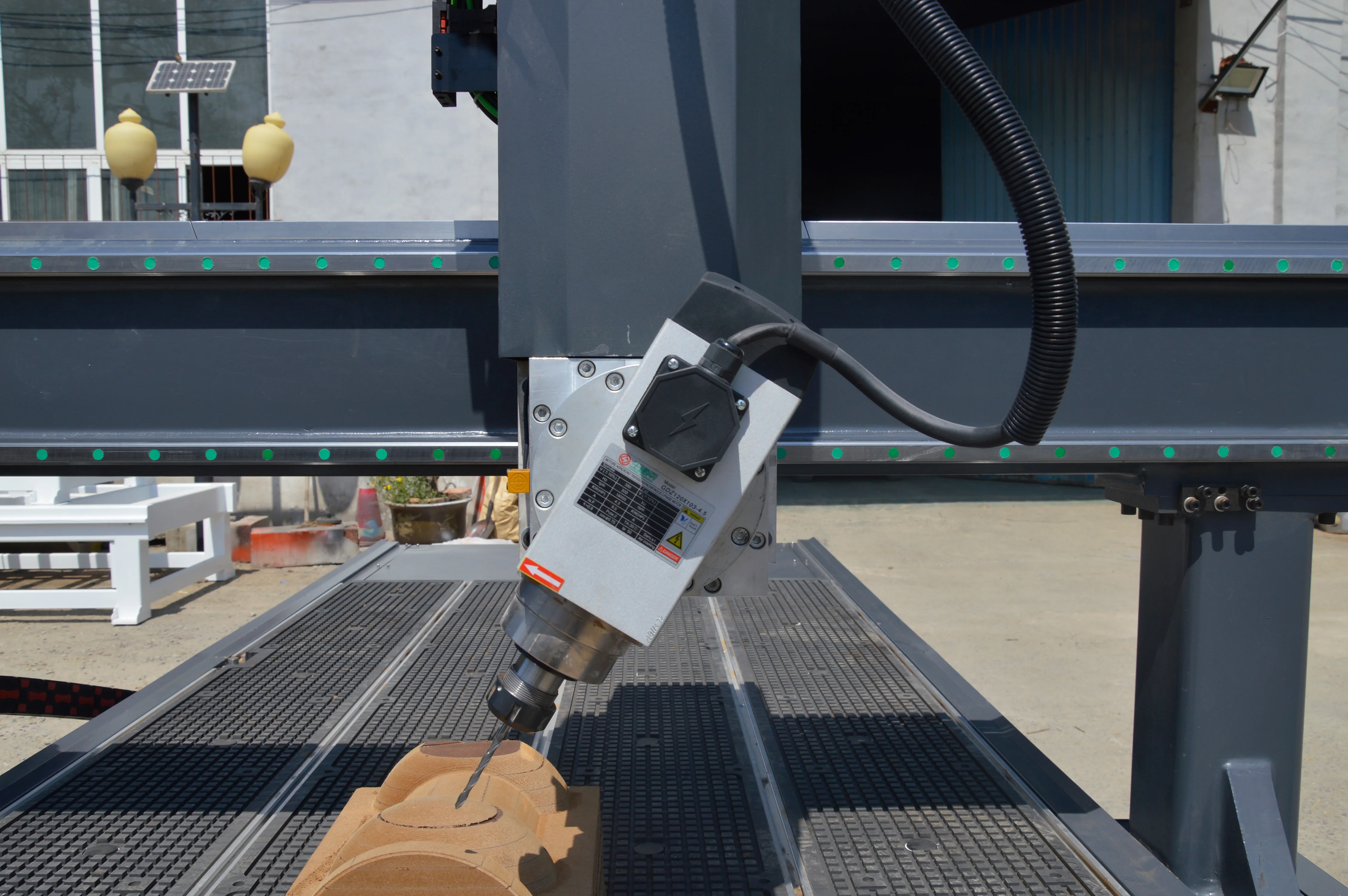 Трехшпиндельная головка, 5-осевой станок с ЧПУ, фрезерный станок с ЧПУ