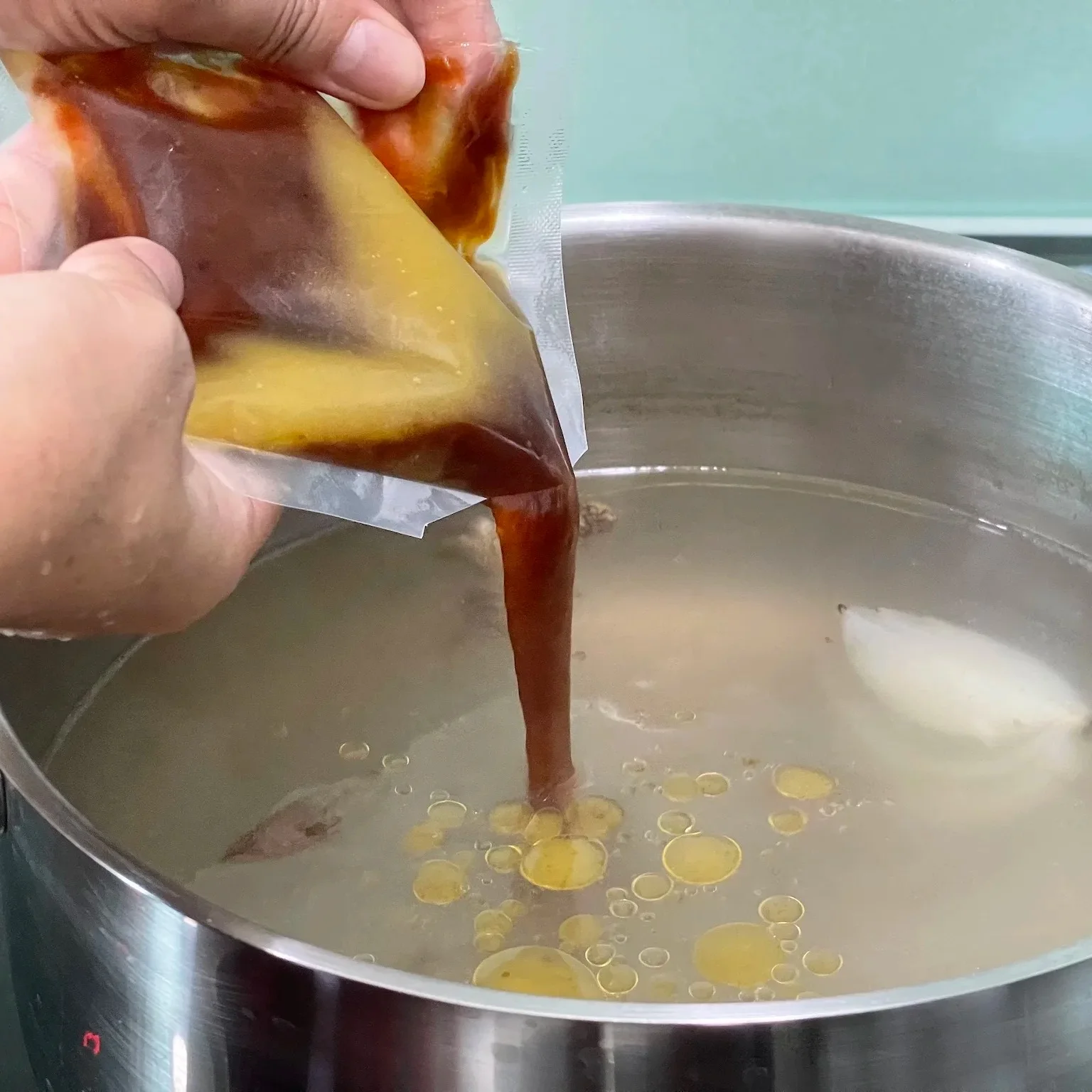 Beef Pho Broth/Chicken Broth for Noodle Cooking with Cheap Price/Beef and Chicken Flavor From Vietnam Factory