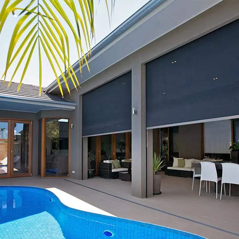 Французские наружные рулонные шторы с электроприводом