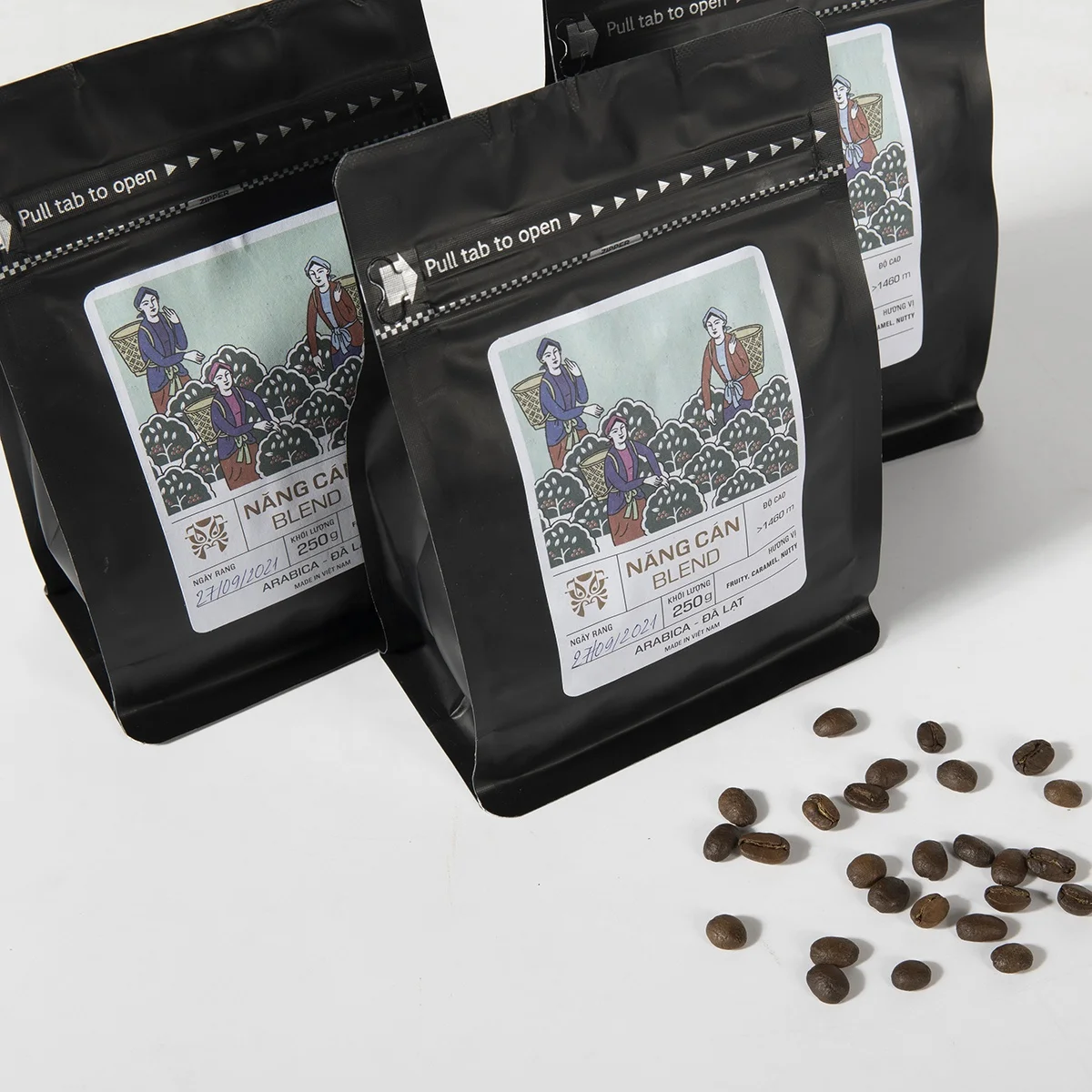 Кофе из жареных зерен с фруктовым карамельным и ореховым вкусом note Giong ang может смешивать средние темные жарки