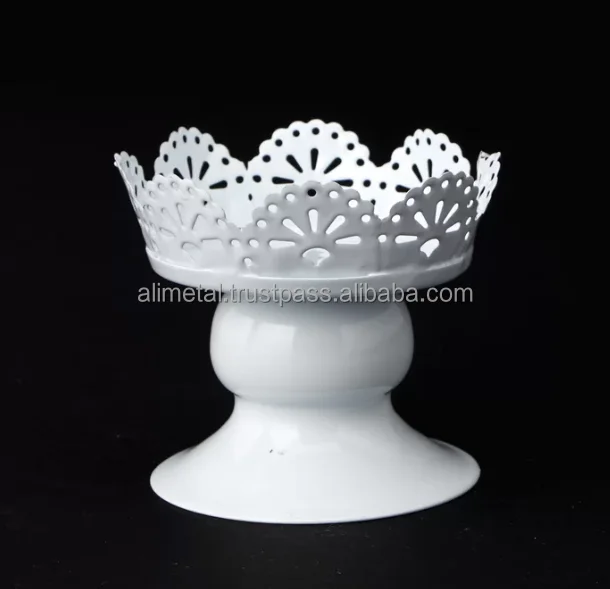 Customizable Unique And Decorative Metal Iron White Powder Coated Cake Stand Or Cake Display Stand For Parties And Wedding