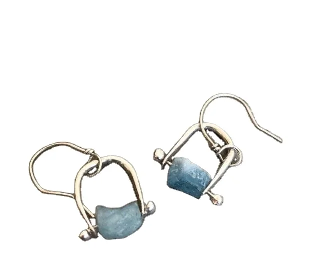  Серьги-подвески с синими аквамариновыми бусинами серебро 925 пробы