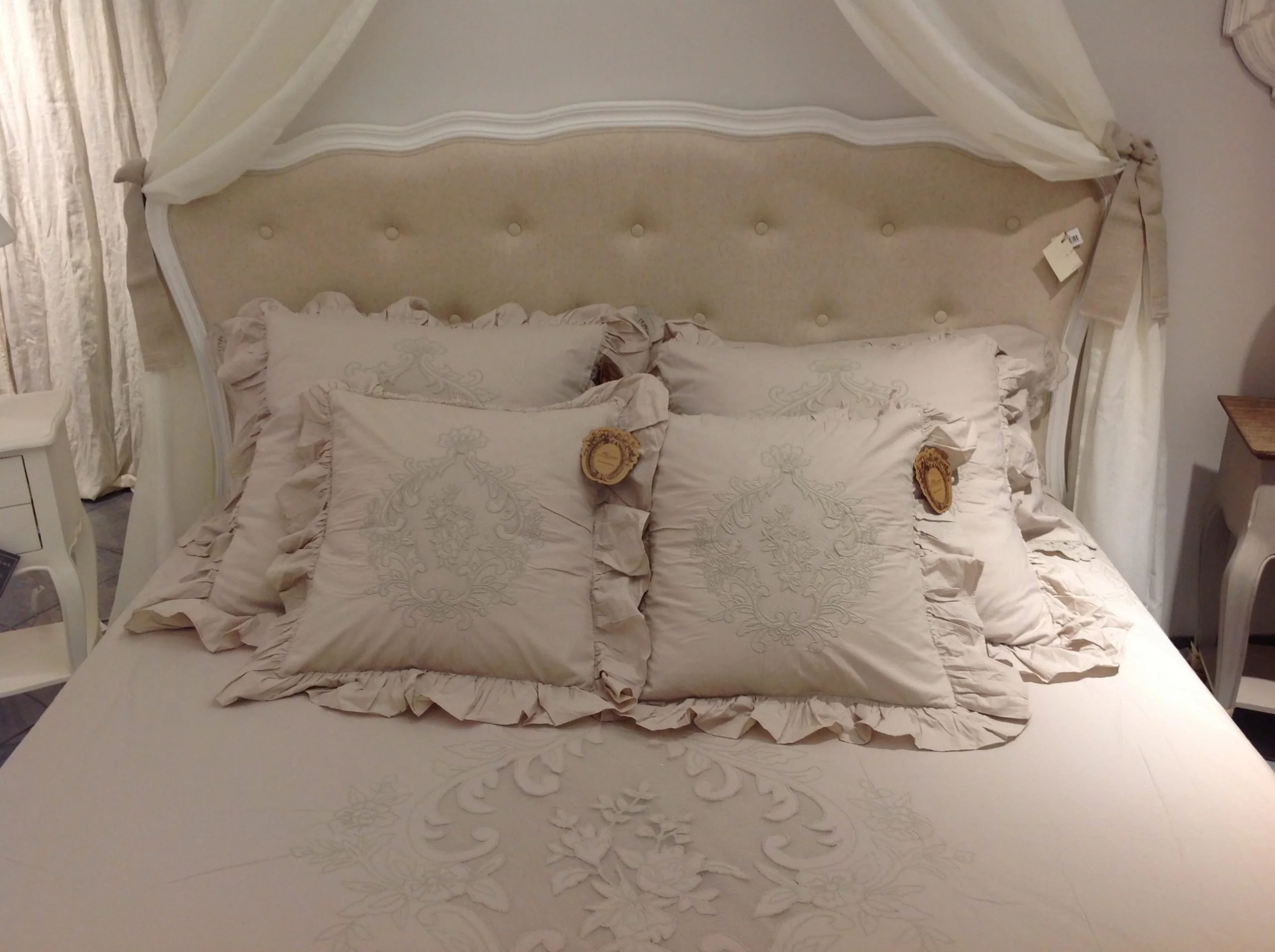 Custom Manufacturer Embroidery Duvet Bedding Set High Quality Cotton Sateen Luxury Bedding Set Bed Sheet Set Full Sizes