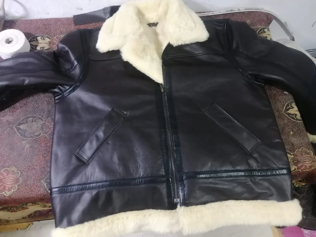Fur Jacket Bomber Original Leather Men Fur and Shearling Black and White Genuine Leather and Customized Shell for Winter Regular