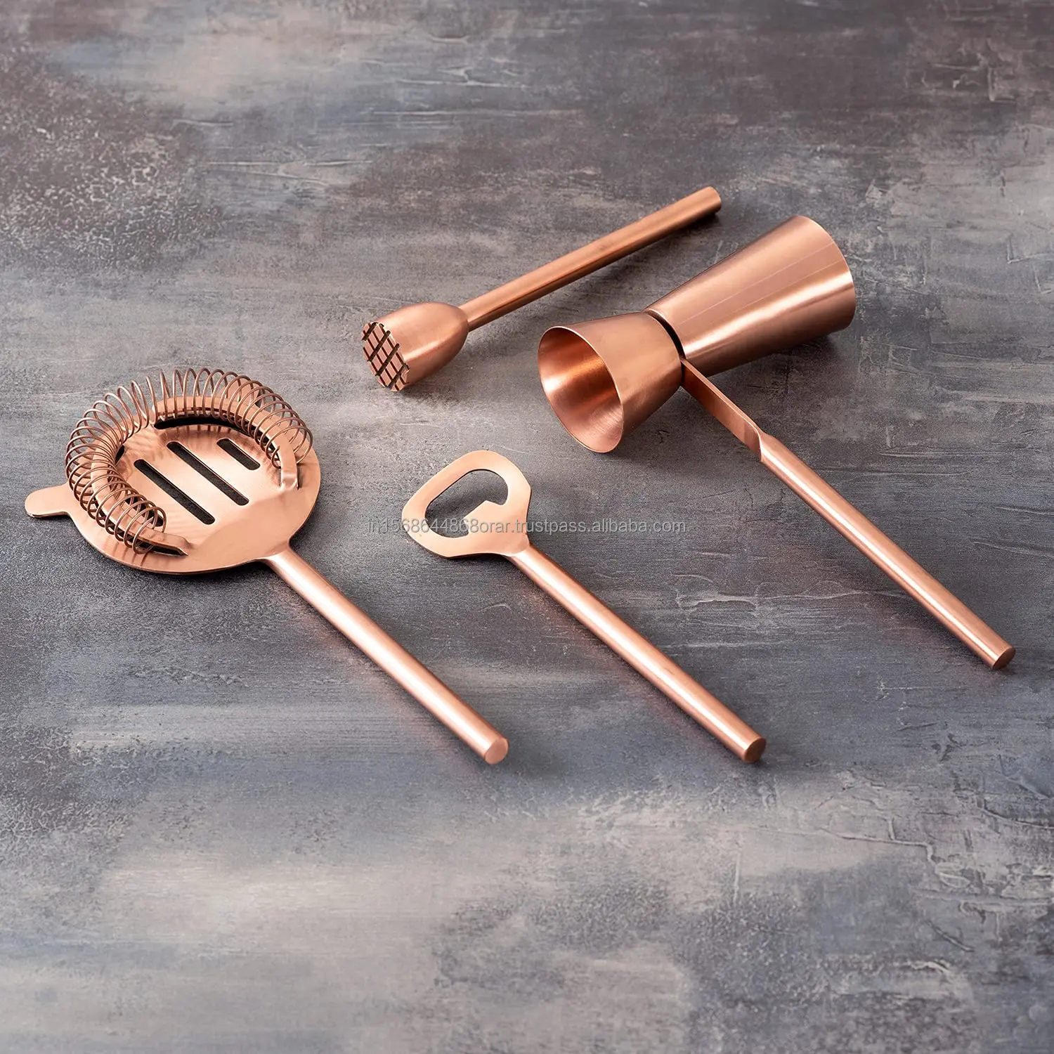 Modern Rose Gold Bar Accessories Kit Home Bartender  for Drinks & Cocktails Bar Tools set Barware Equipment Hot selling Range