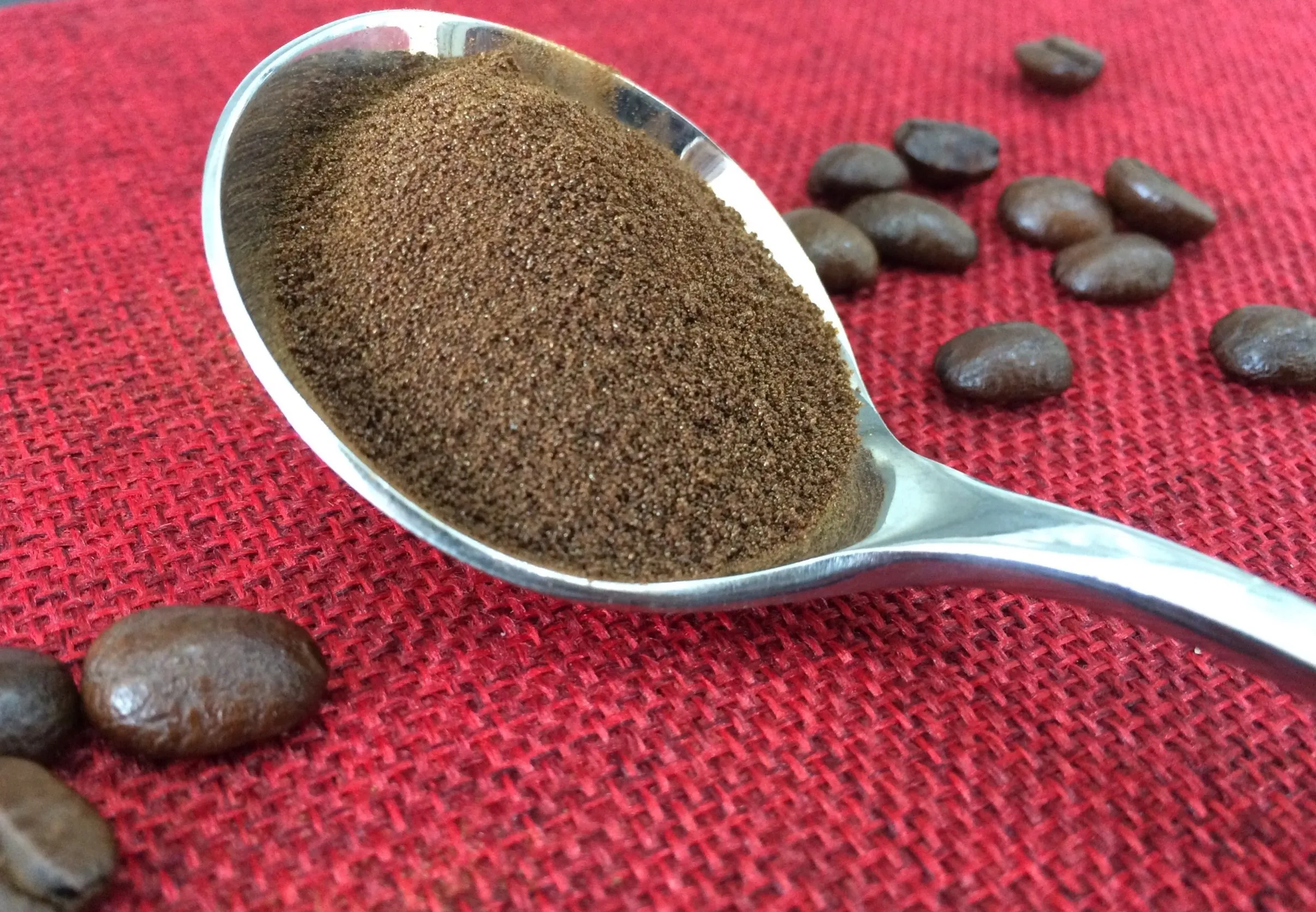 Черный Robusta растворимый кофейный порошок поставщик 1 вьетнамская индивидуальная этикетка шоколад оптовая продажа спрей кофе