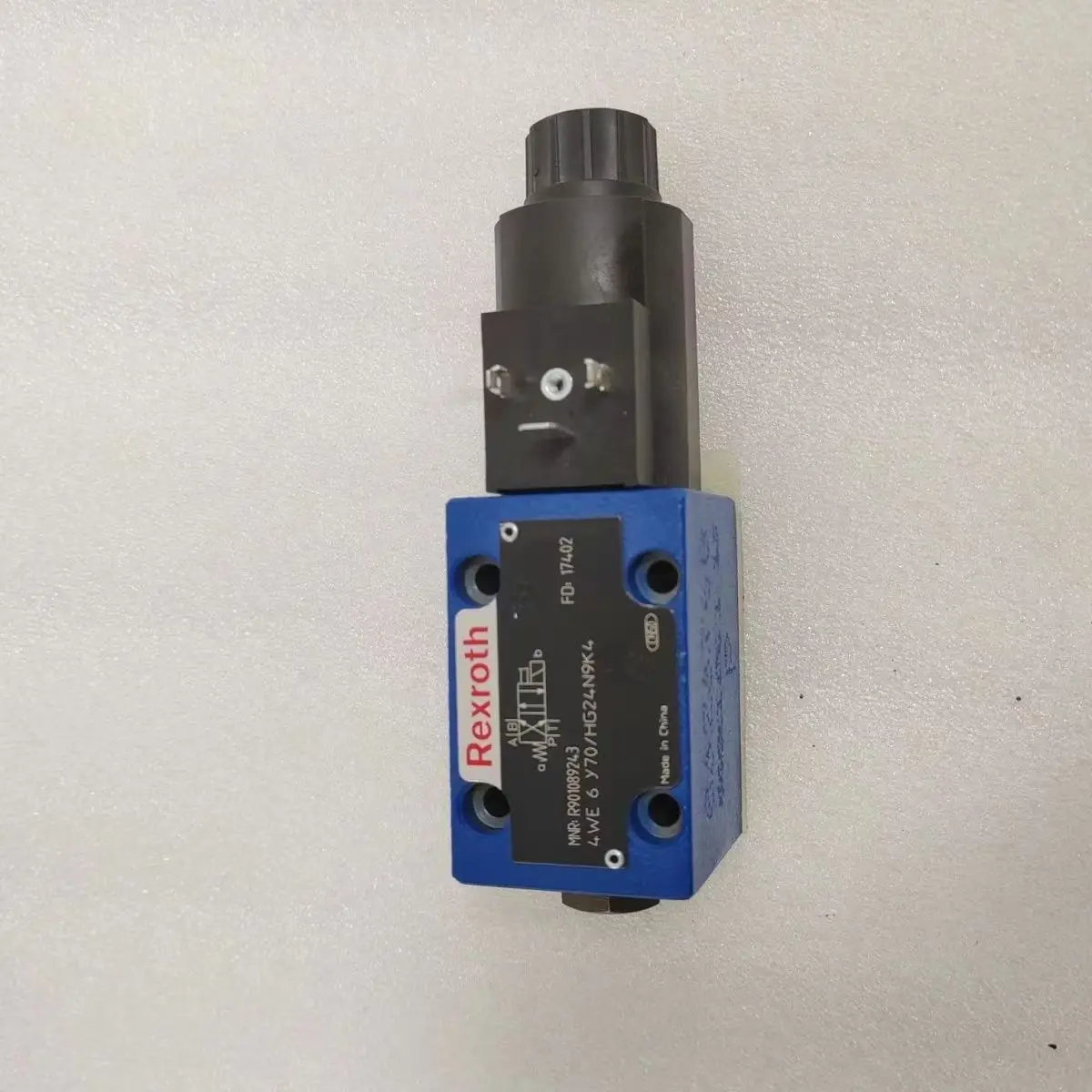 Rexroth Single Head Solenoid Valve 4WE-6-Y70/HG  for Concrete Pump Truck Sanyi Zoomlioon XCMGg