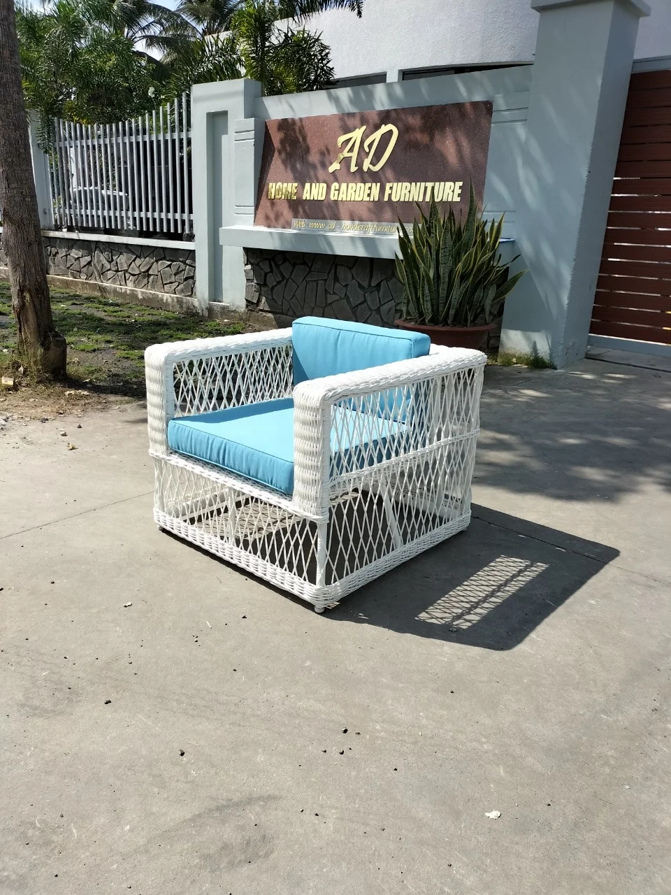 Уличный Плетеный ротанговый Простой Уникальный диван для отдыха белый оптовая продажа сделано во