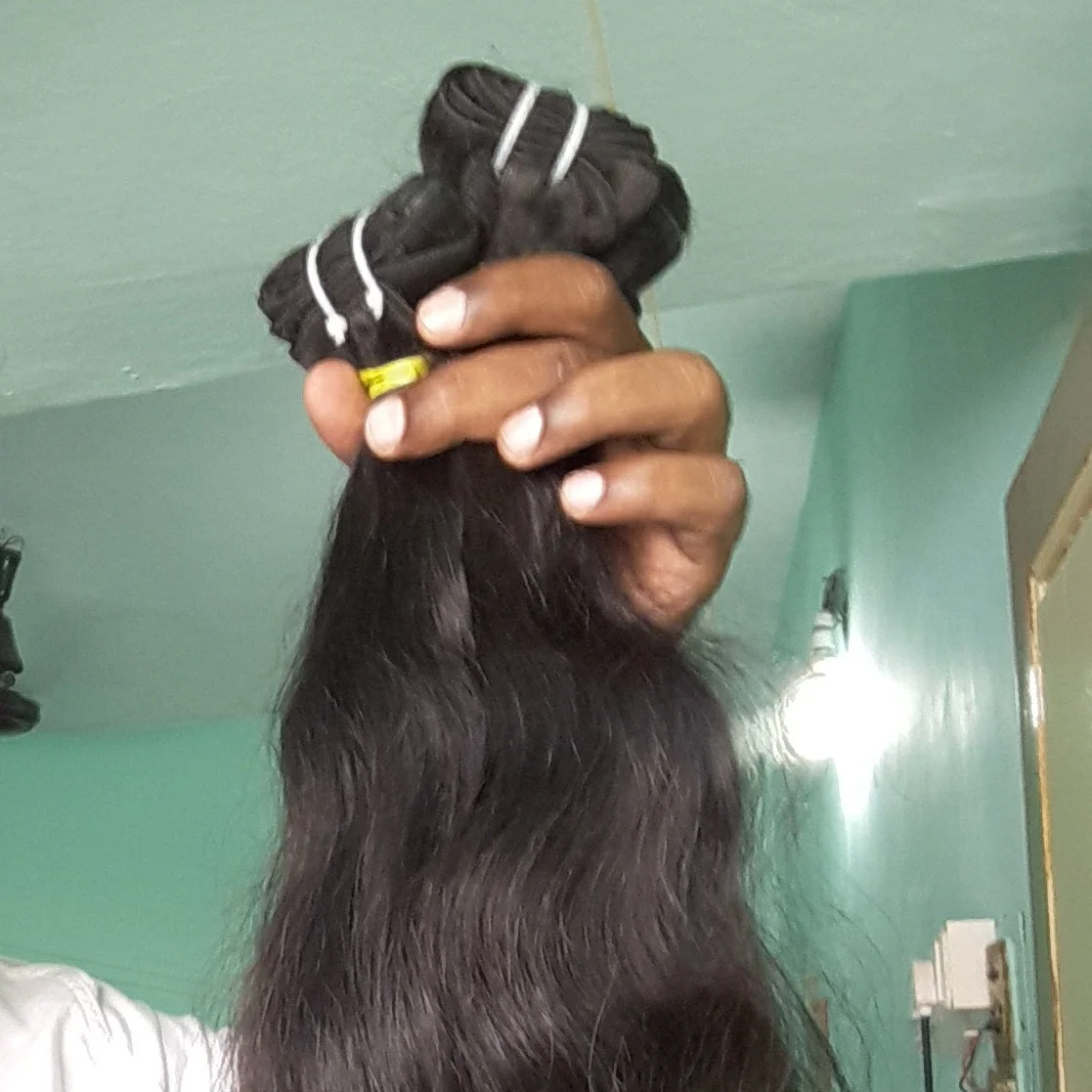 Оптовая продажа кутикулой в одном направлении человеческих волос девственницы поставщиков образец невыделанные волосы с 40 дюймов пучках