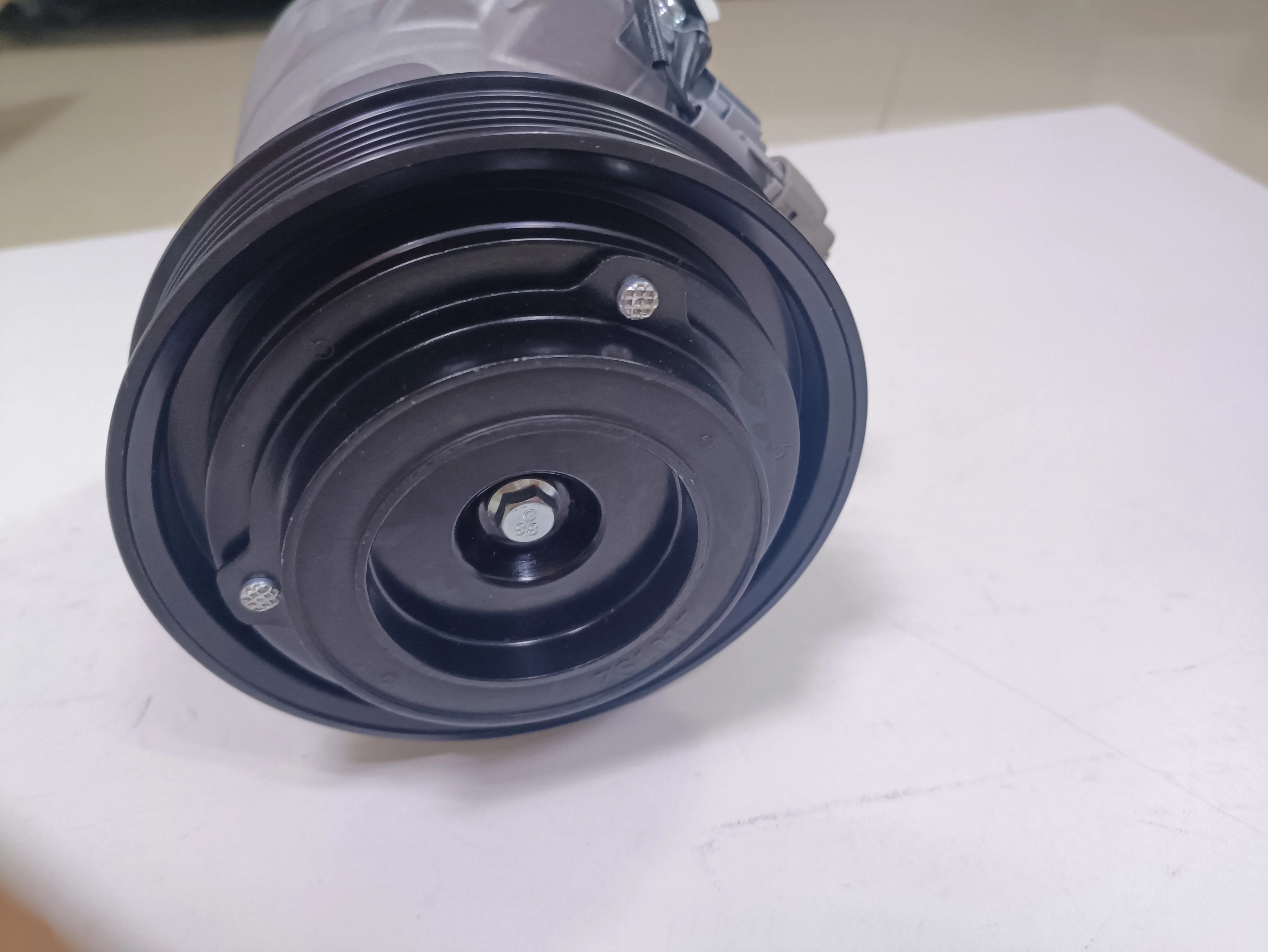 AC Compressor For Alphard  2003-2008 Air Compressor 88320-28360