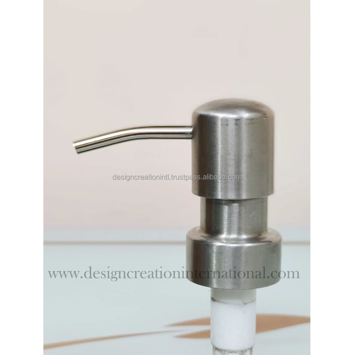 Shinny Mirror Polished Wholesale Emulsion Stainless Steel Pump Head Bottle Emulsion Pump Dispenser Dispenser Pump Lotion Bottle