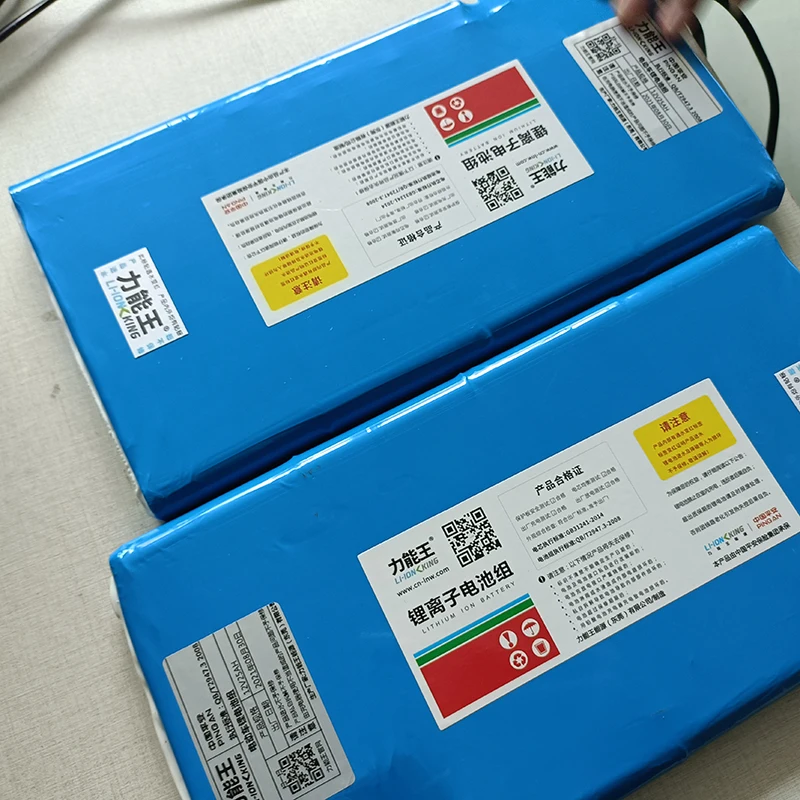 Digital LCD Poster Human Walking LCD Backpack Billboard Supplier