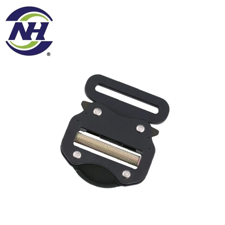 Hot steel harness magnetic quick release buckle
