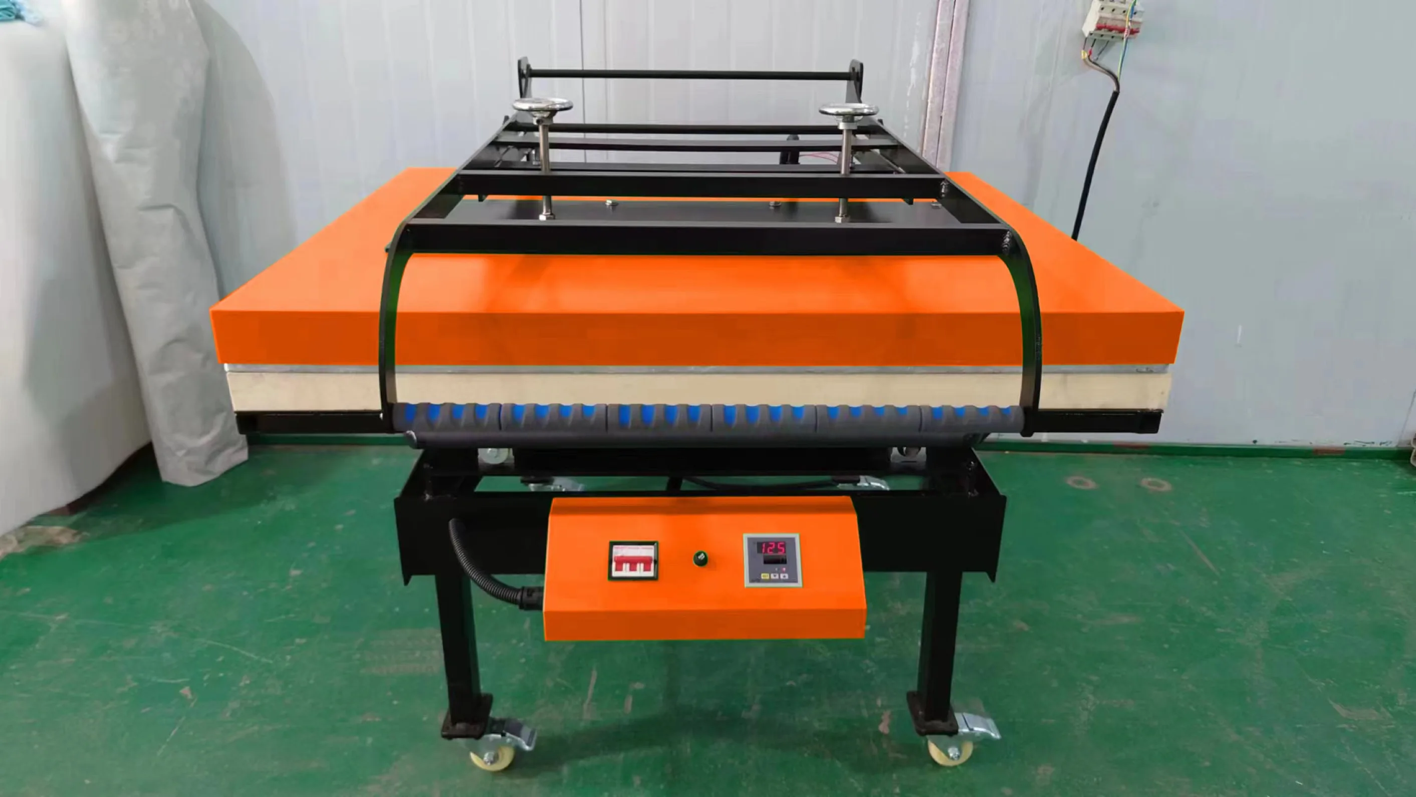 Trade assurance newest design hot foil stamping machine 100x120cm