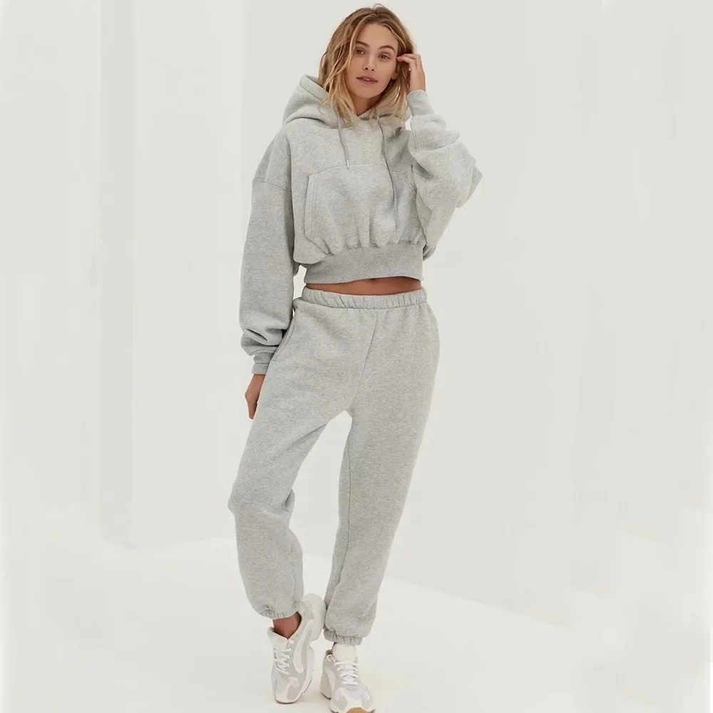 Factory price Fleece Track Suit Custom Logo Hoodie And Jogger Pants Set Women Sweat suit Jogging bling tracksuit