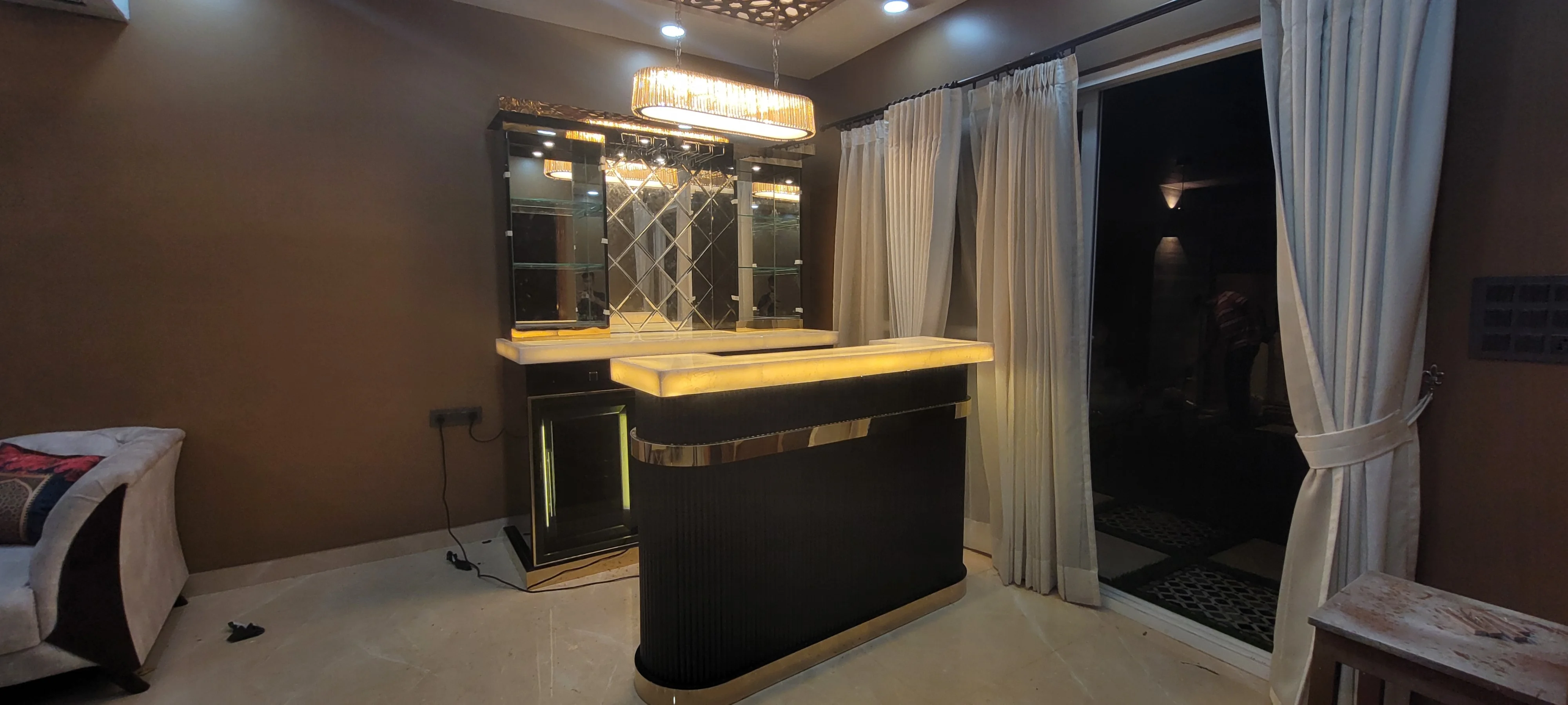 Modern Luxury Custom Bar Cabinets Customized Bar Cabinet Selling In Best Quality Fully Customisable Heavy Wood Dining Room Table