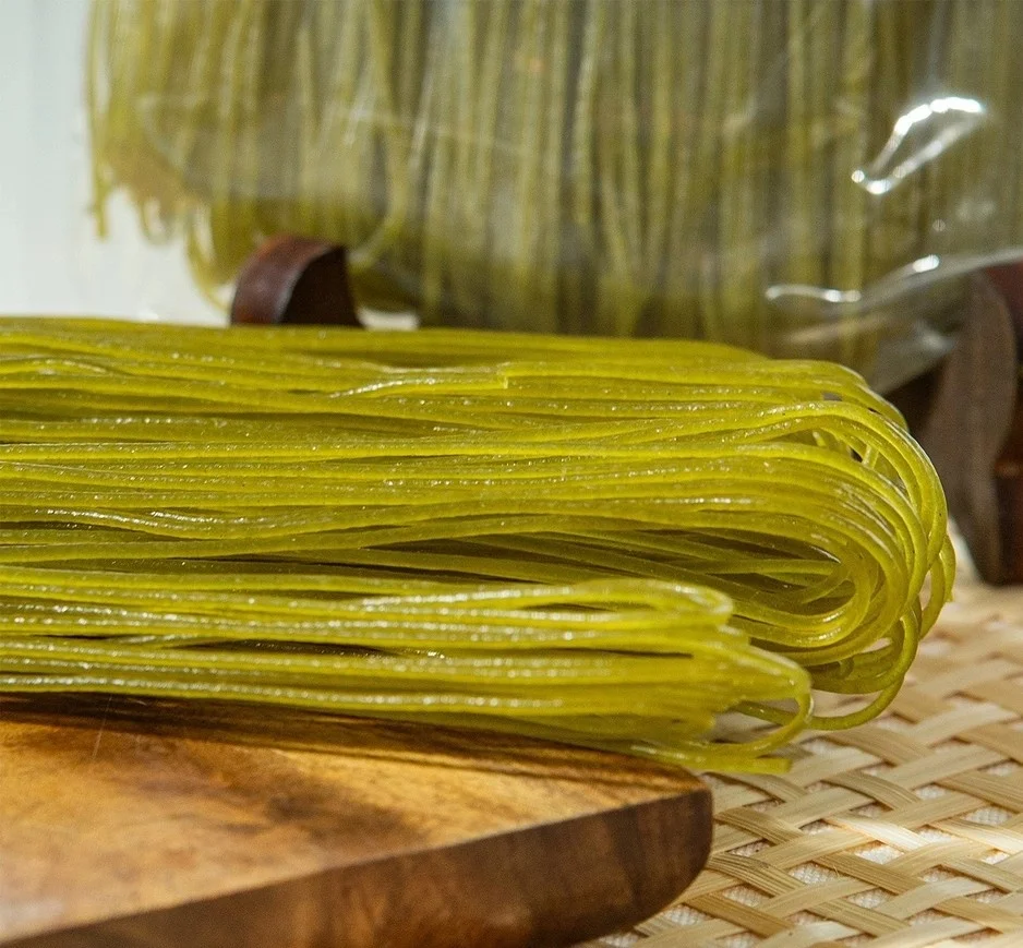 Wholesale OEM Bag Bulk Packing Moringa Pho Noodles for Diet Dried Moringa Vegetables Gluten-free Vermicelli