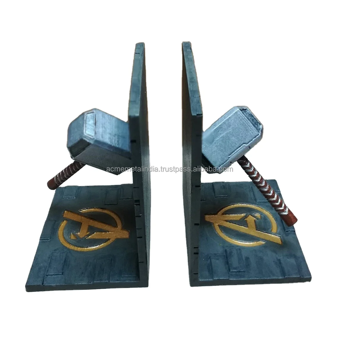 Sturdy Metal Bookends with Custom Design Perfect for Elegant Book Arrangement and Heavy Book Support for Home or Office Decor