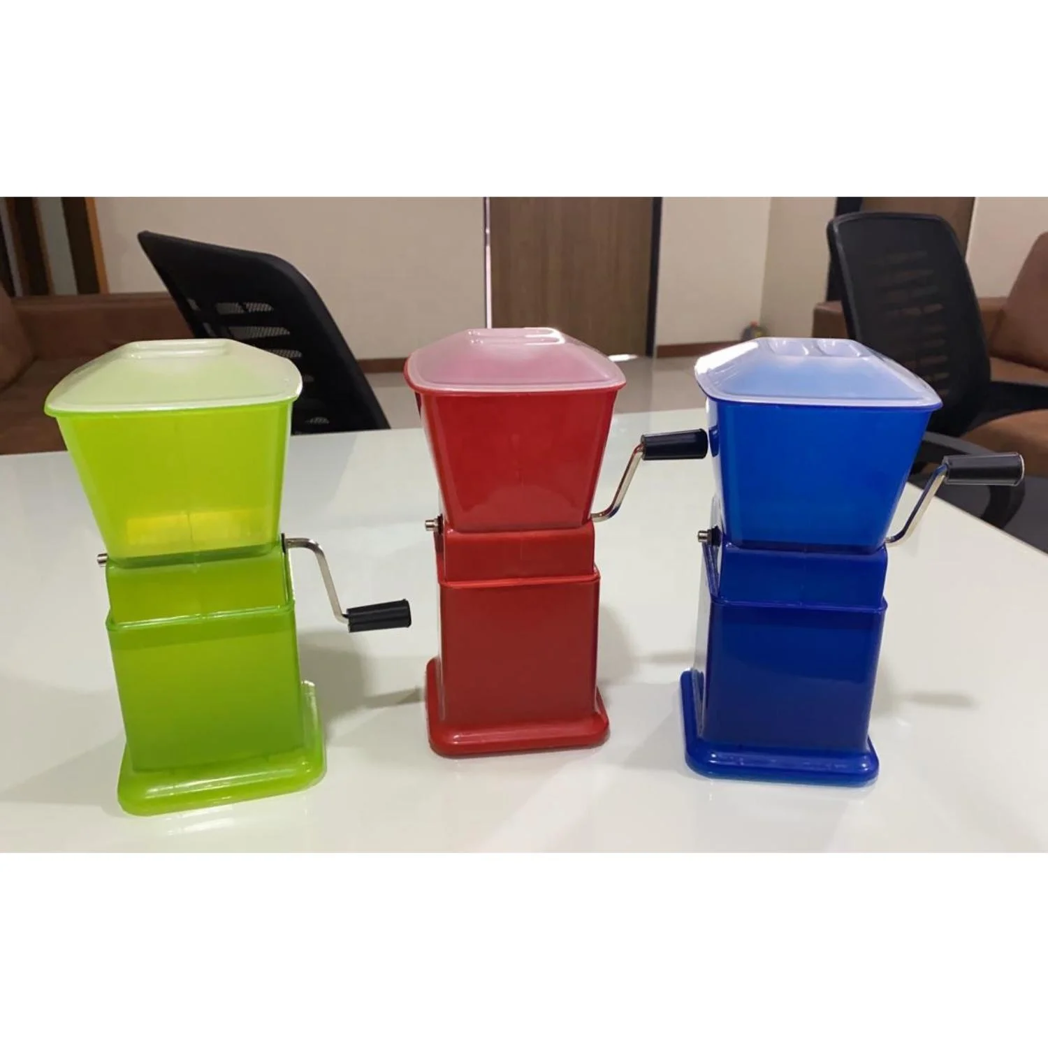 Premium Quality Plastic Chilli Cutter with Handle and Steel Blades Vegetable Scraper Onion Fruit Choppers for Lagos Wholesaler