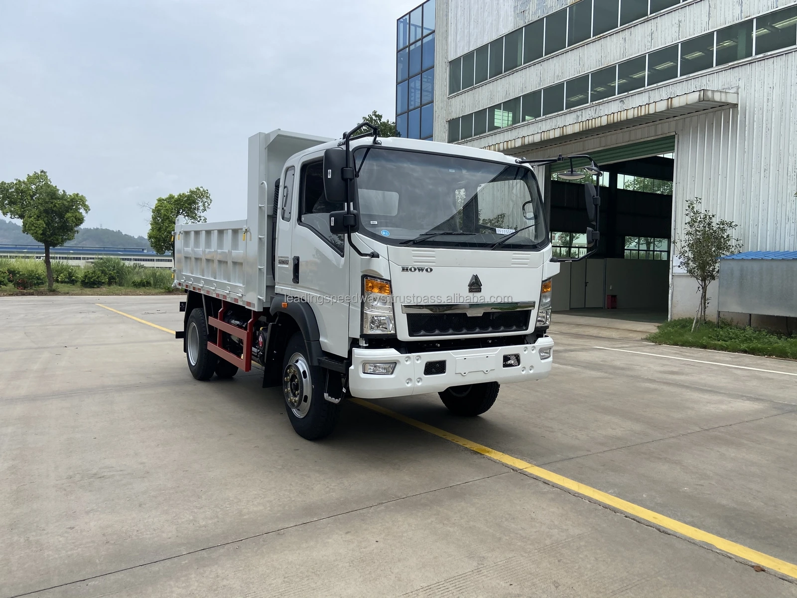 Самосвалы 2024 Sinotruk HOWO самосвал для легких грузовиков 7 тонн 8 9 10