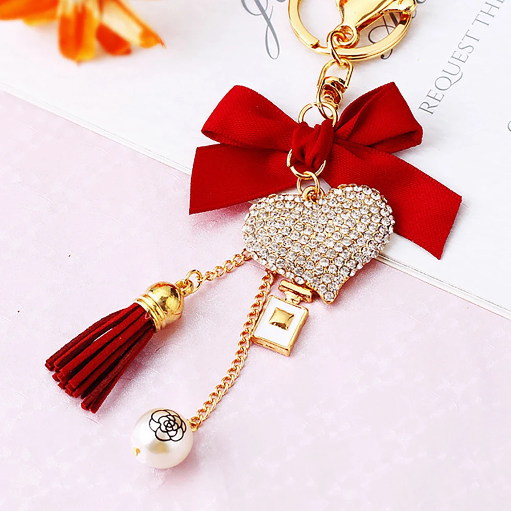 Fashionable Ladies Crystal Keychain with Heart-Shaped Bow Perfume Bottle & Tassel Alloy Rhinestone Love Bag Keychain for Girls