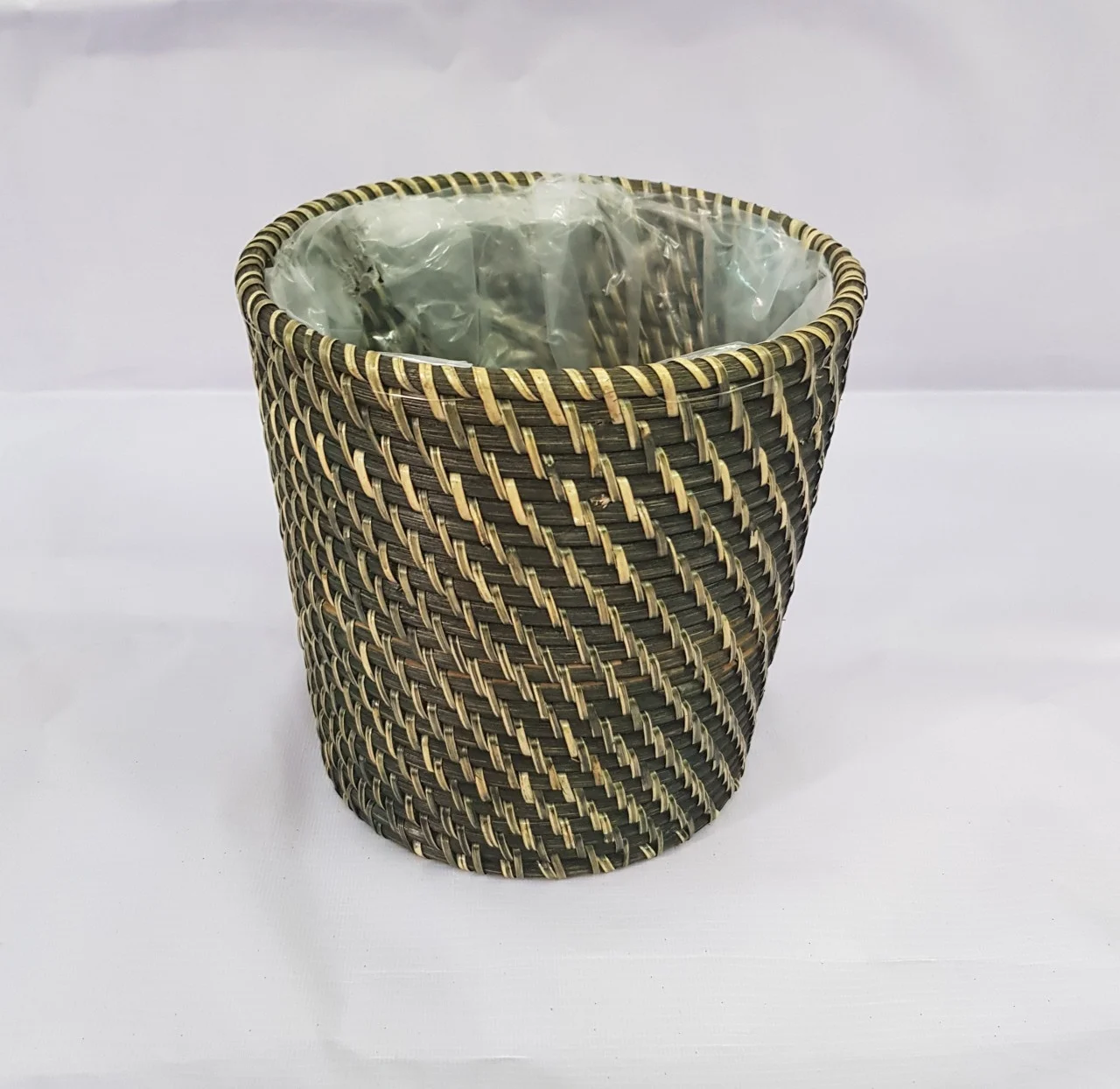 High quality Full rattan wicker laundry basket for storage homeware with lids made in Vietnam