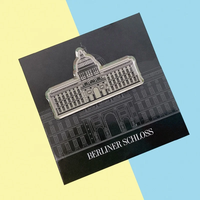 Печать на металлическом лацкане