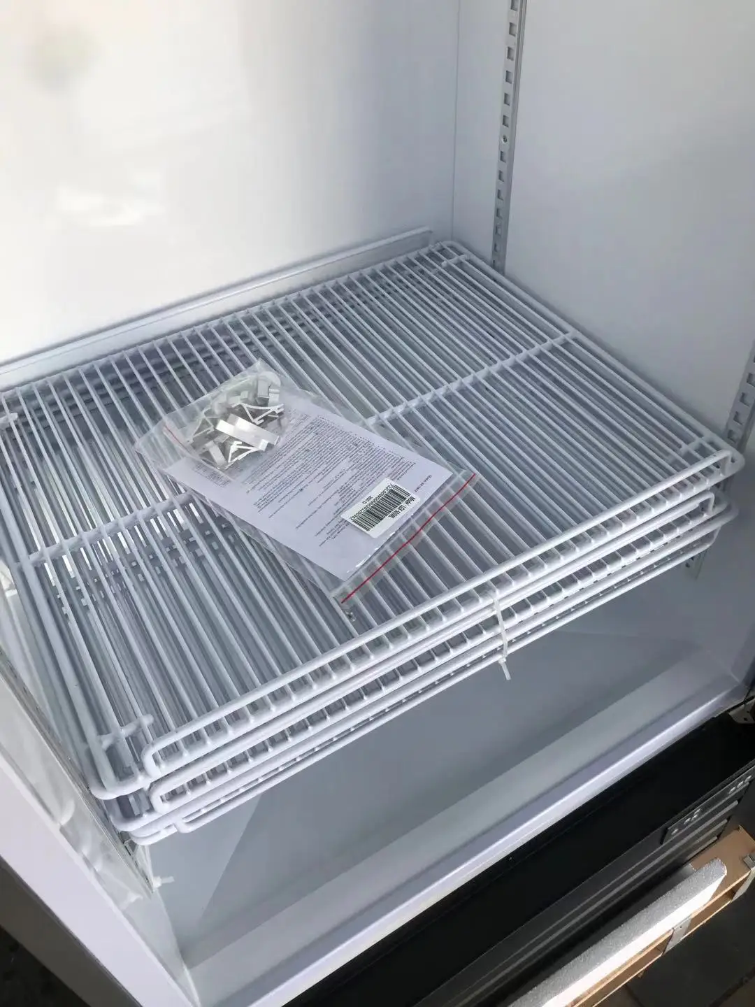 Factory Price  Drink Supermarket Commercial Cooler  Beverage Display Fridge Single Door Vertical Glass Door Refrigerator