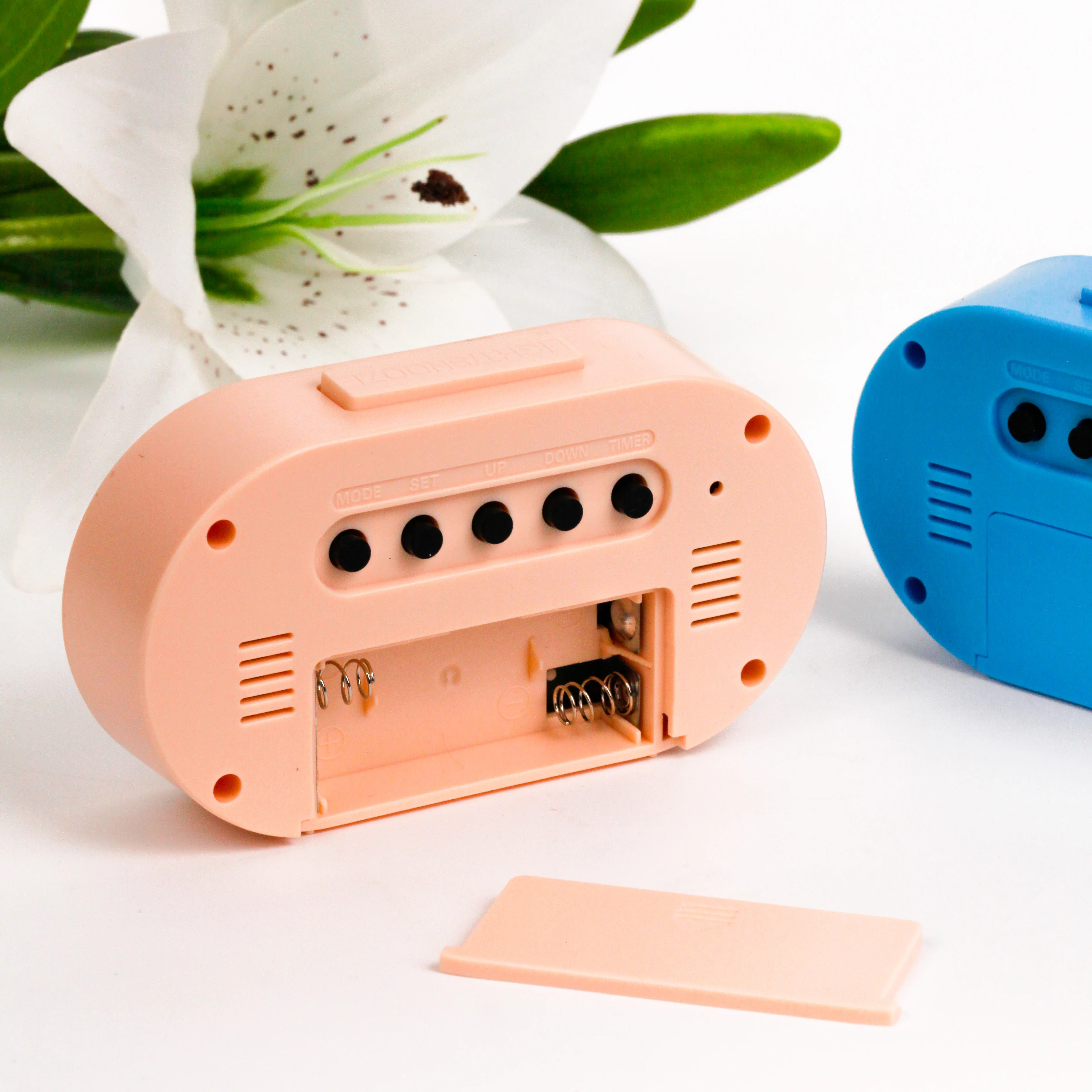 Wholesale Temperature Date Light Sensor Night Light Battery Operated Desk Small Digital Alarm Desk Table Clock for Home