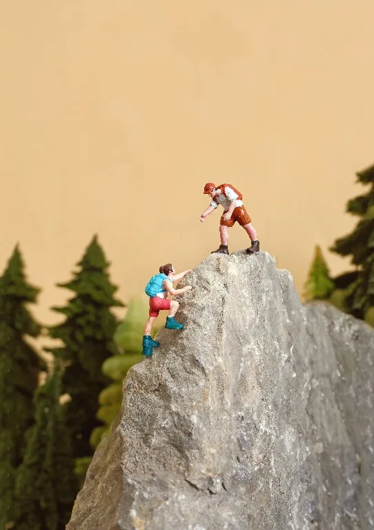 [2.9] Christmas Character Terrarium Miniature Dollhouse Accessories Figurines Made of Resin