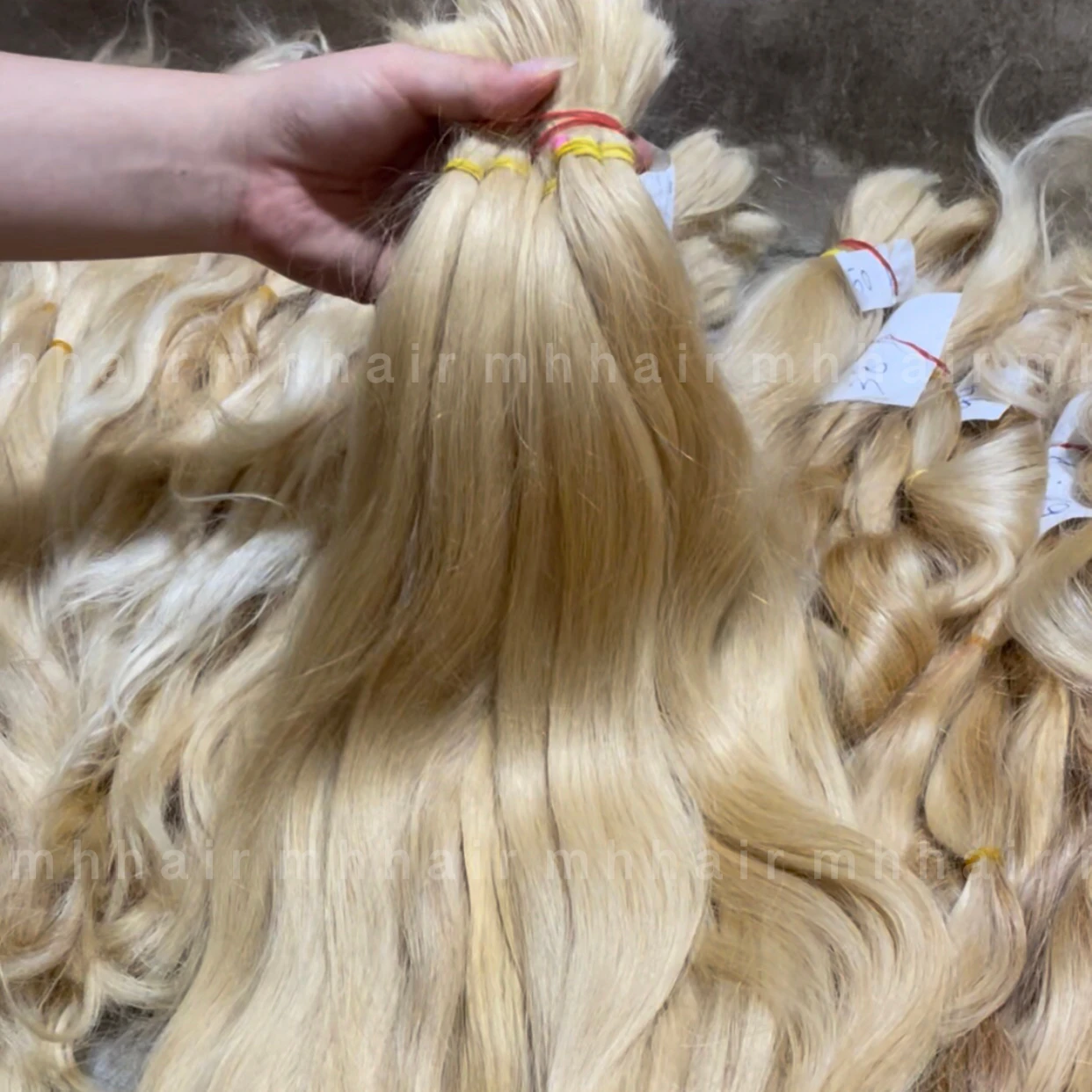 MH TRUST Best Seller Thick Bottom Remy Hair Extensions Blonde Bundle Weft 613 Color Human Remy Hair, No shedding, tangle free