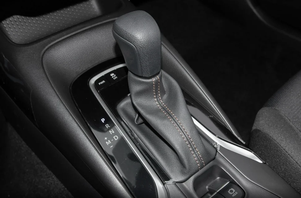 Chinese Cheap Used Gasoline Cars 2024 Toyota Corolla Levin 1.8L Hybrid Second Hand Vehicles Sedan for Sale