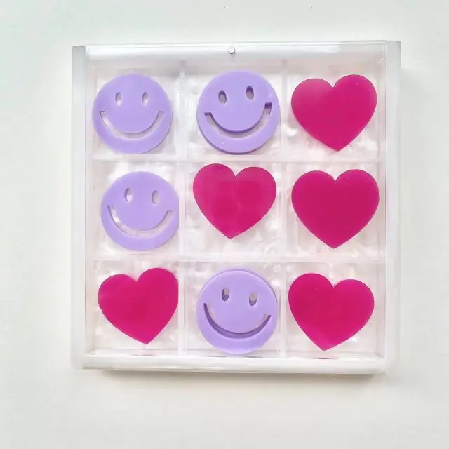 Лидер продаж лучший индивидуальный дизайн современный отпечаток логотипа пластиковый акриловый дорожный набор для игр со смайликом Tic Tac Toe