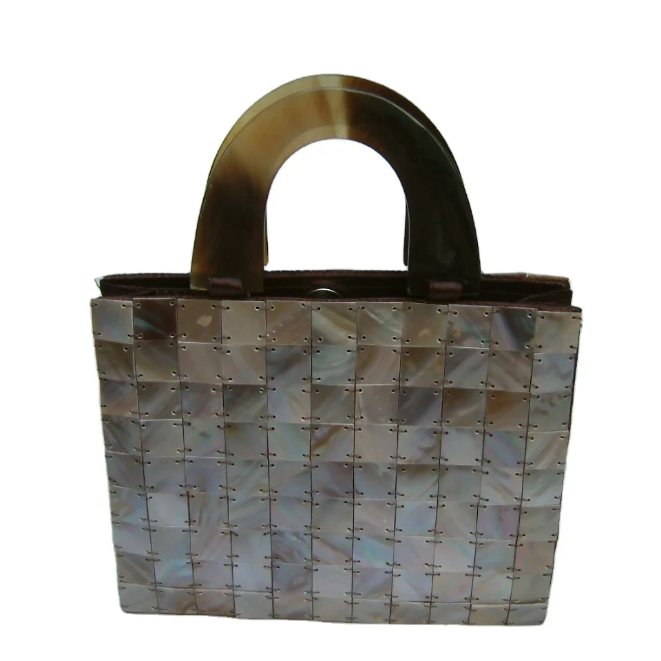 
Shell handbag with many designs 