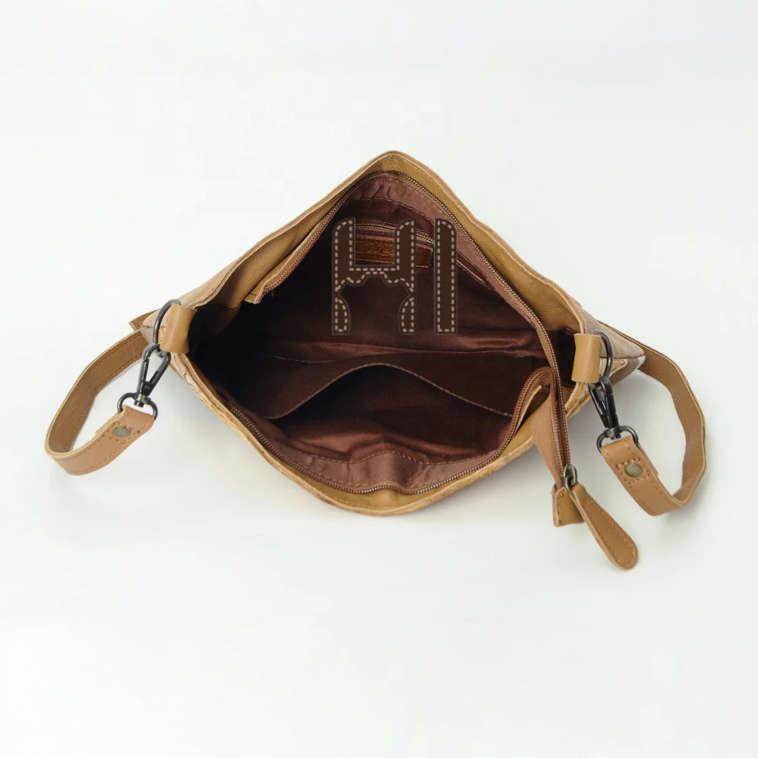 Trending Cowhide Hair on Leather Purse Cowhide Fur Western Cowgirl  Shoulder Bag Women Girls Crossbody Bag Custom Design Fringes