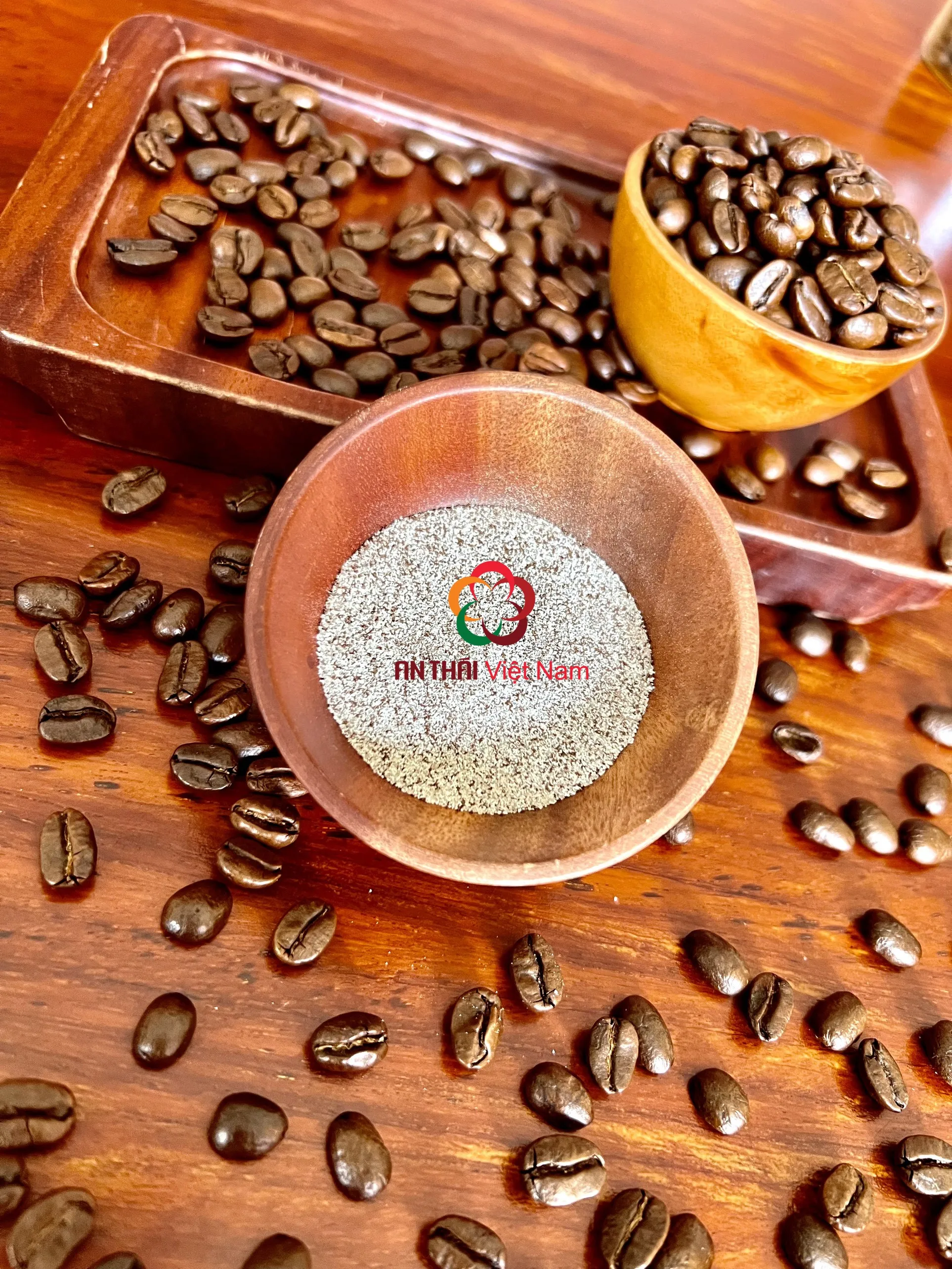 Мгновенный кофе оптовая продажа порошок растворимый от robusta coffee bean Vietnam дешевая цена материал производства 3 в 1 premi