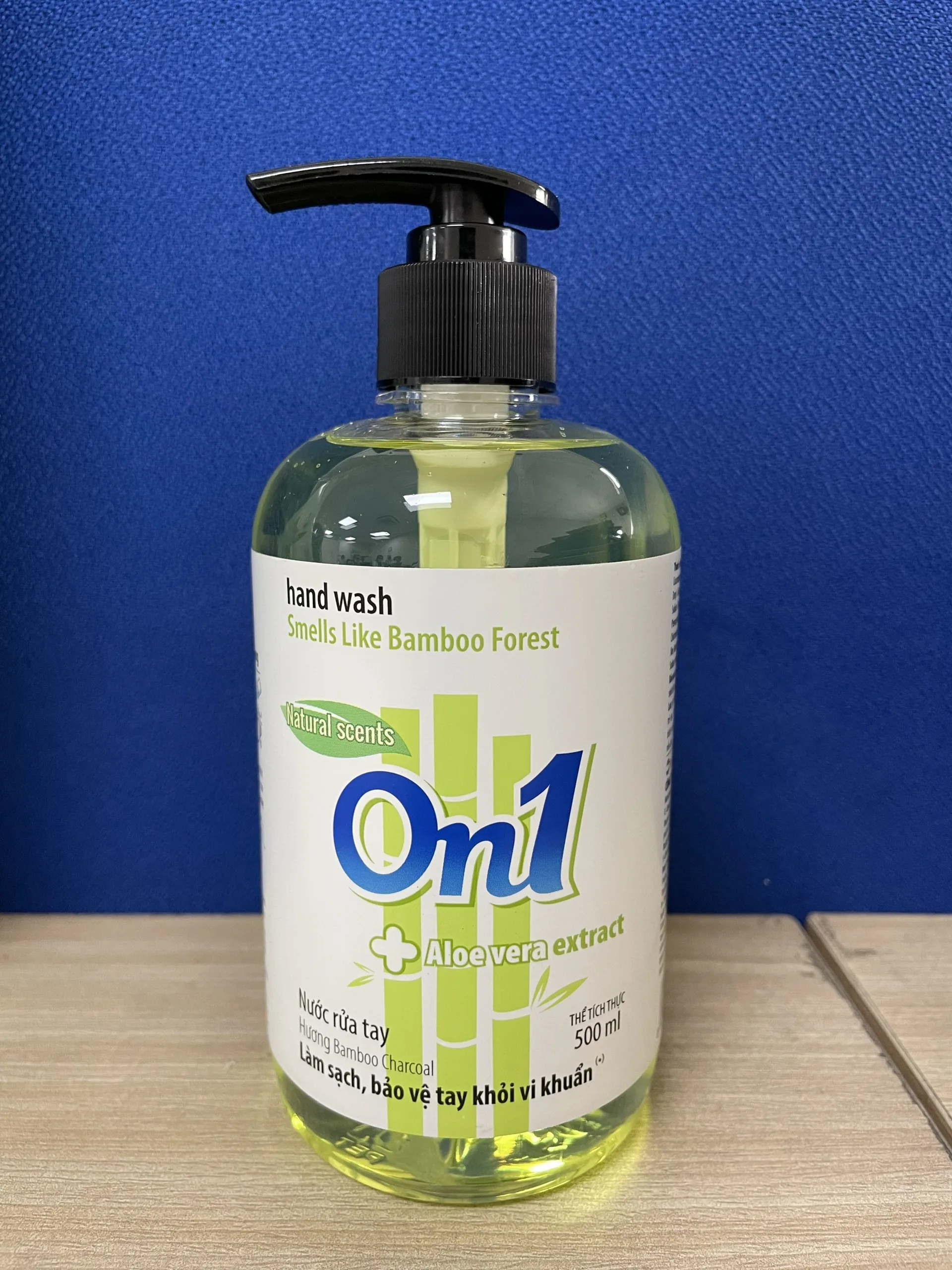 LIX HAND WASHING LIQUID | ESSENTIAL ANTIBACTERIAL DAILY HAND CLEANSING | CHERRY BLOSSOM & BAMBOO CHARCOAL