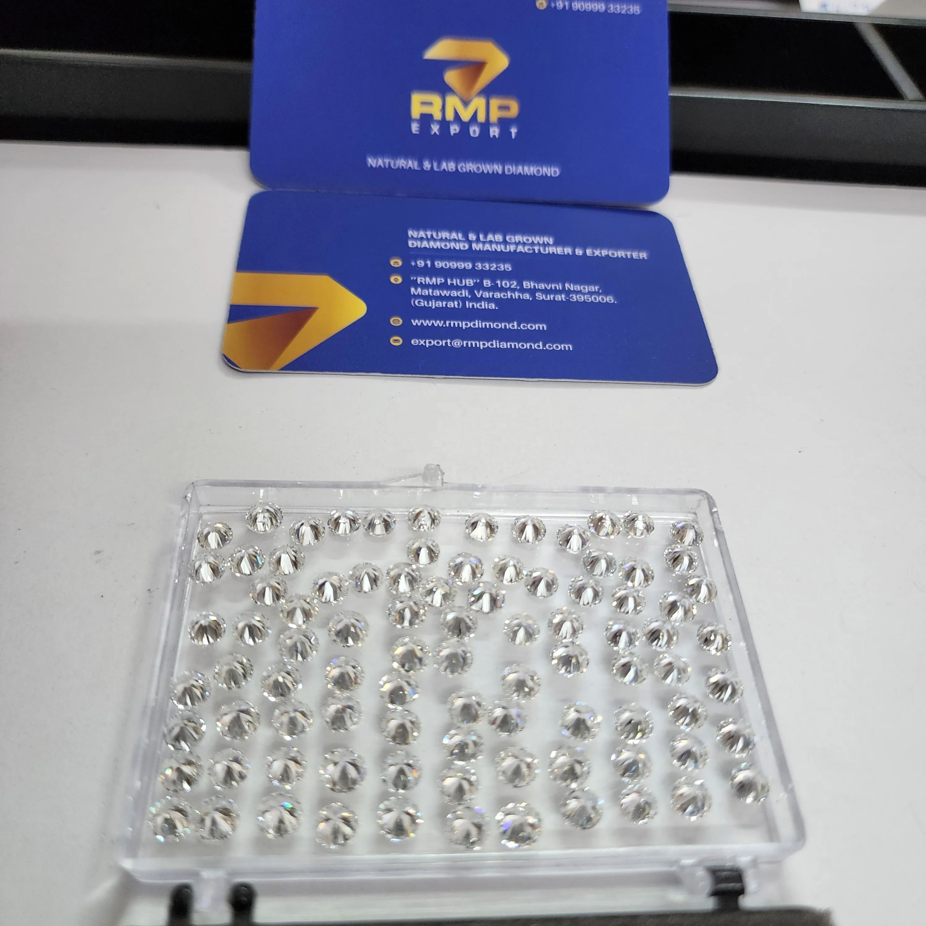None Certificate Factory Stock 0.5ct 1ct 1.5ct 2.ct 2.5ct 3ct 4ct 5ct 6ct 1 carat D VS2 3EX Cut HPHT CVD Synthetic Diamonds