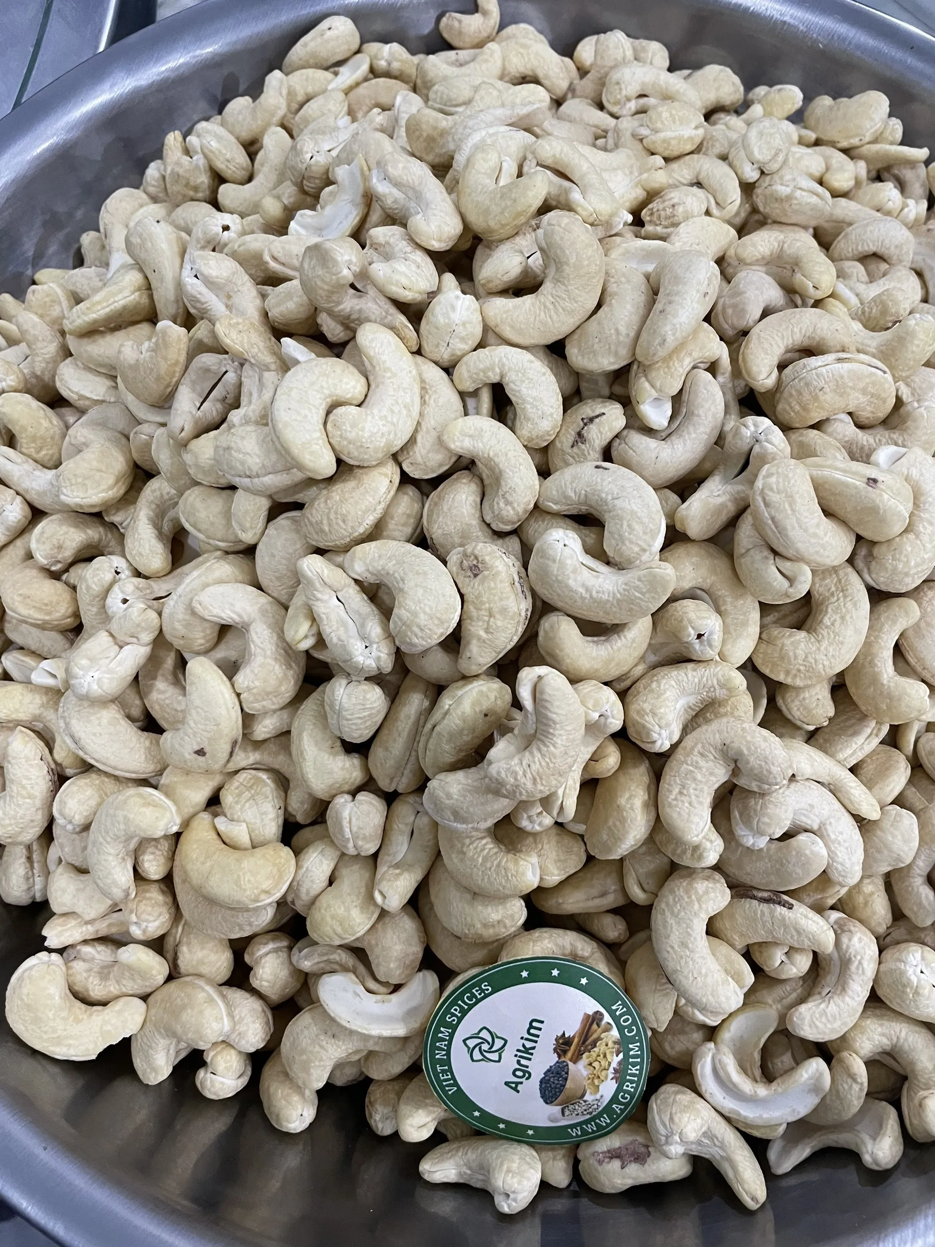 [Top Supplier] Cashews Cashew Nuts-Indian Original Cashews-Vietnamese Cashews W240, W320, W180 Contact +84 368 591 192