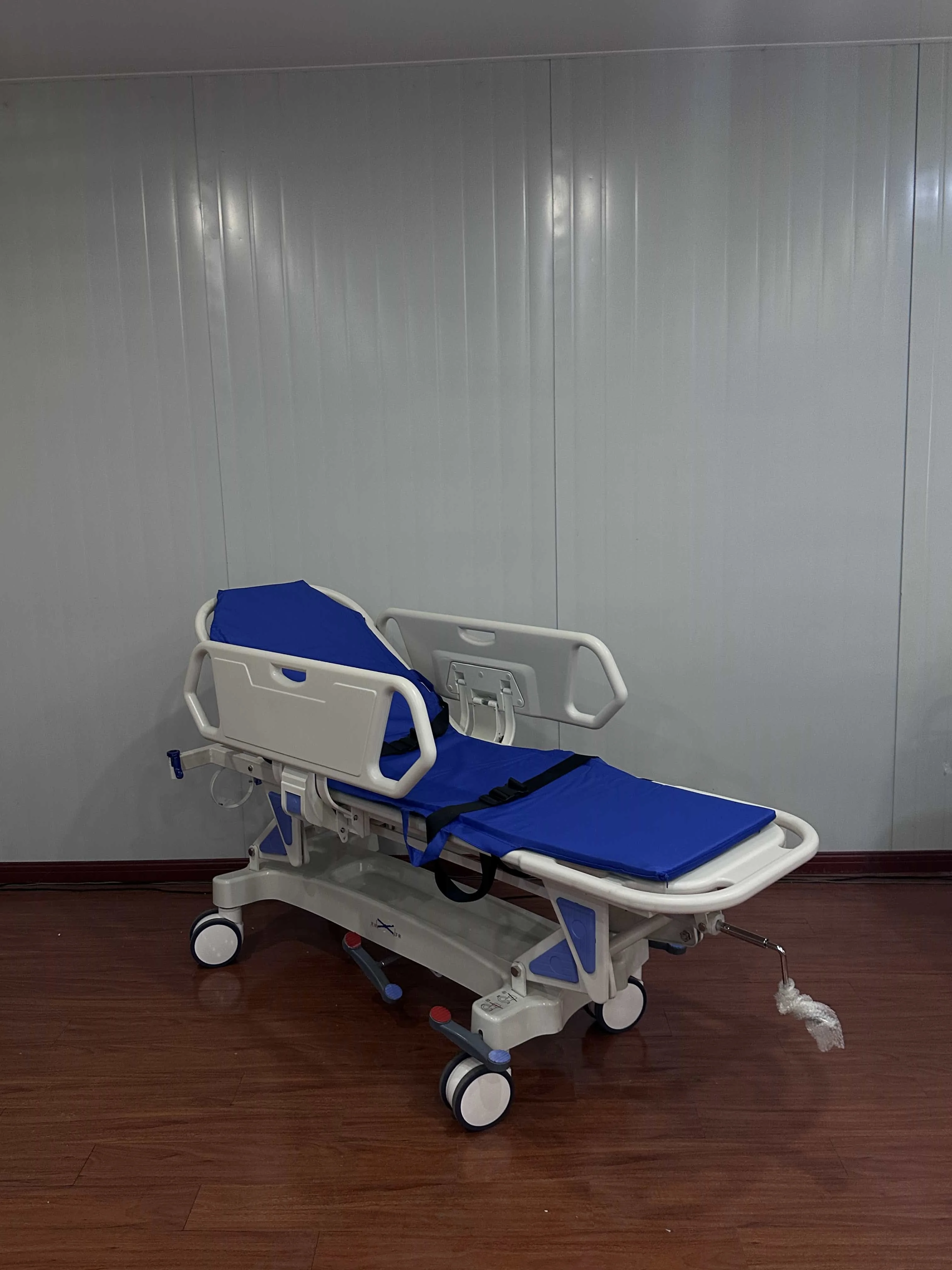 Manual Multifunctional Hospital Emergency Patient Transfer Bed with Direct Factory Wholesale Price