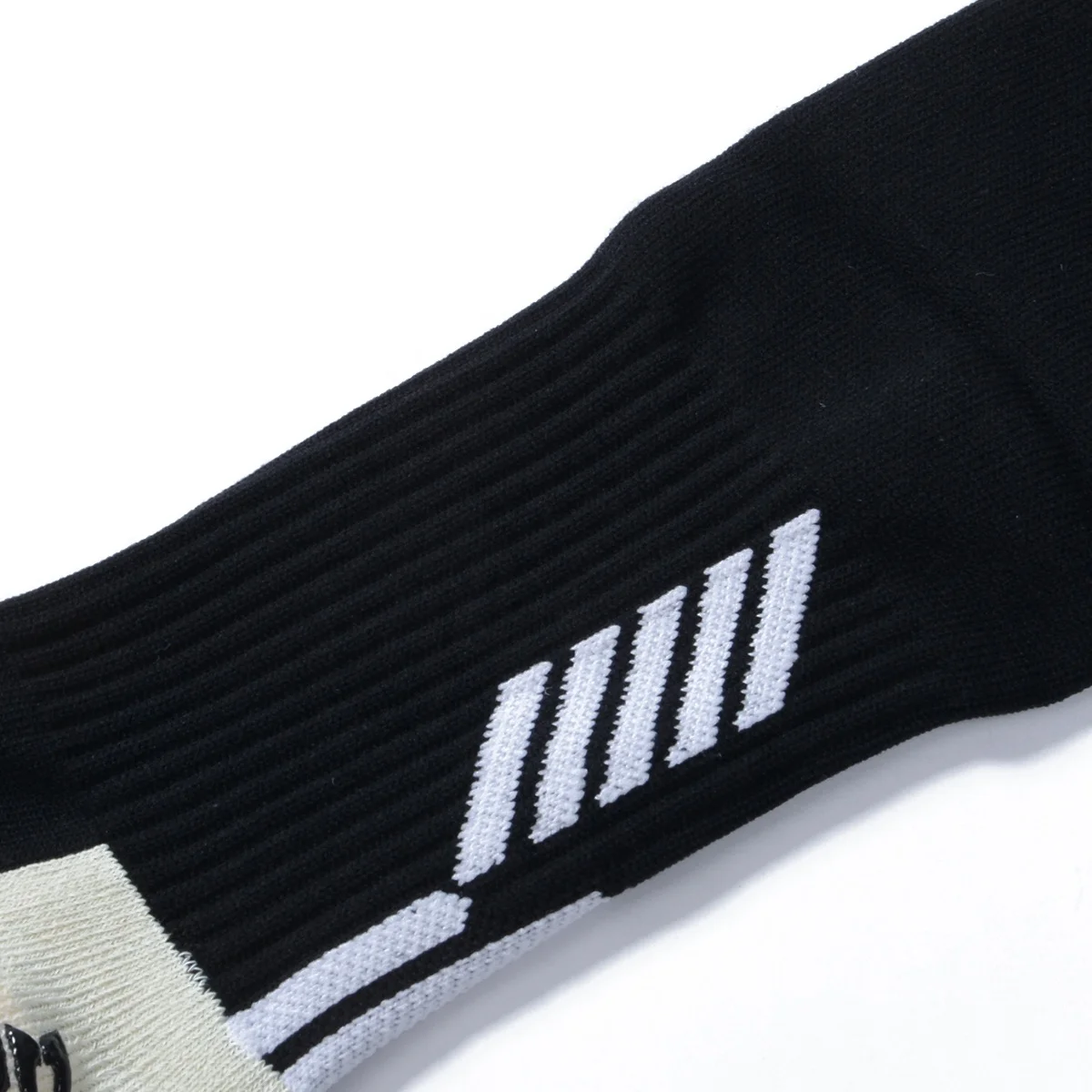 
Custom one size fits all mens knee high sports football soccer grip socks anti slip manufacturer 