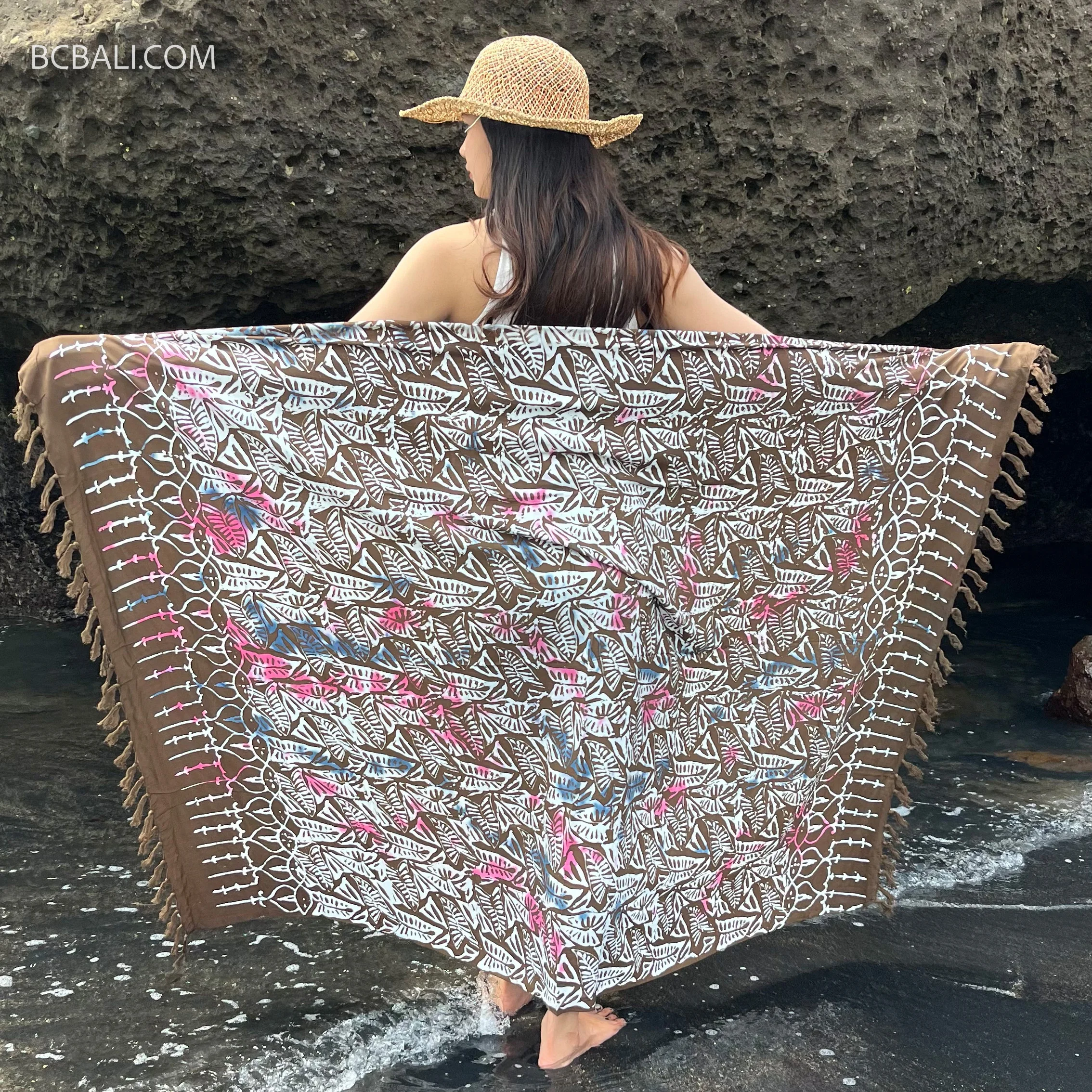 New Printed Sarongs With Beautifully Colors Made in Bali By Balinese Artisans Hight Quality Rayon