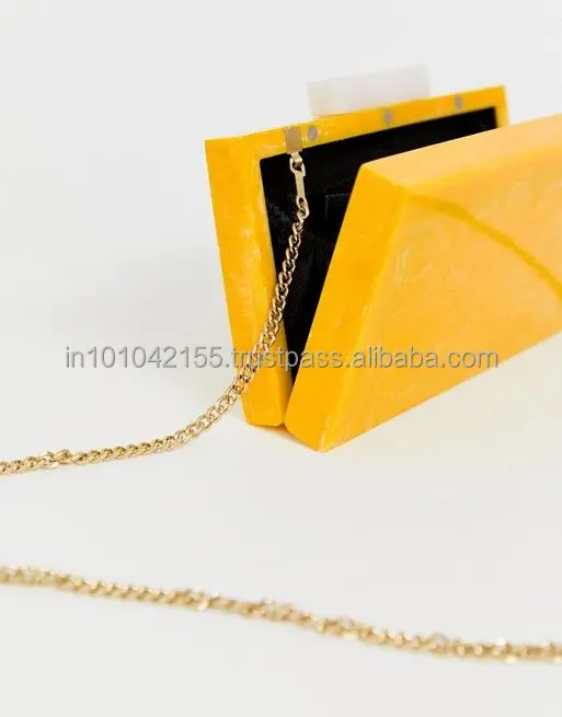 
 Полимерные сумочки-клатчи  