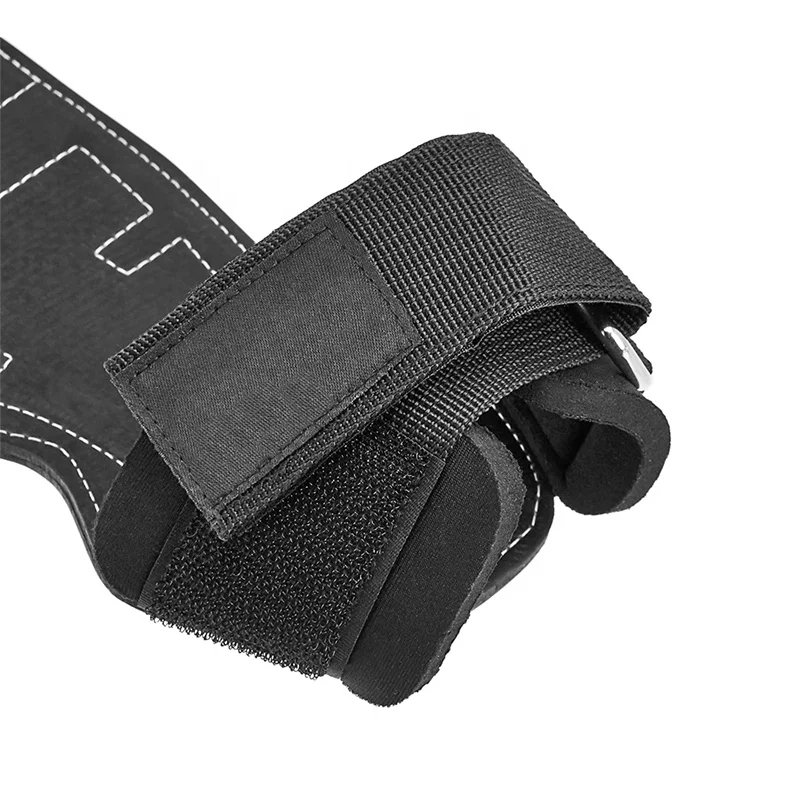 OEM Manufacturer Customized Carbon Leather Weightlifting Hand Grips Unisex Anti Slip Rubber Pam Grip Pad Gym Wrist Wraps Grips