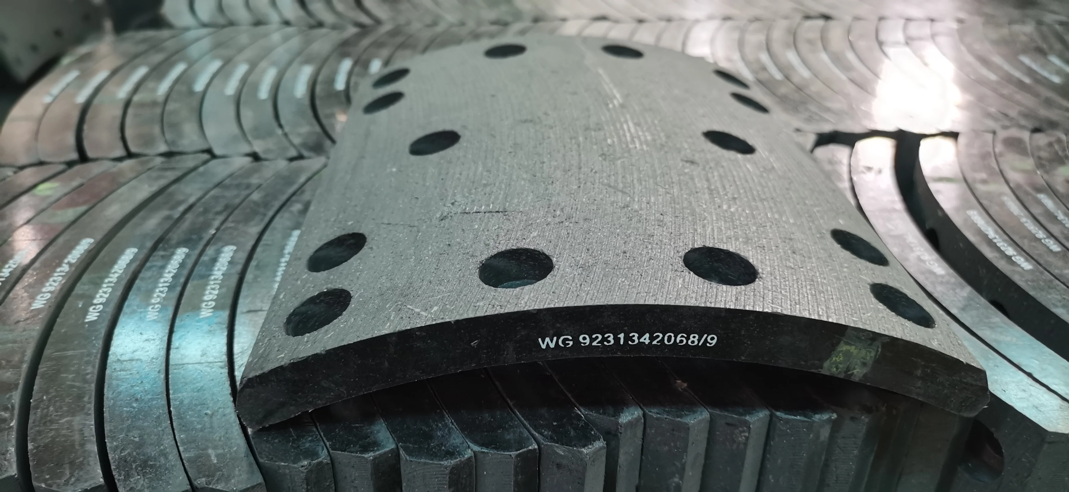 WG9231342068 for howo Brake lining for Sinotruk manufacture of brake lining and brake pad